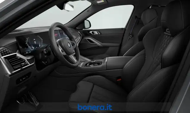 BMW X6 M view 4