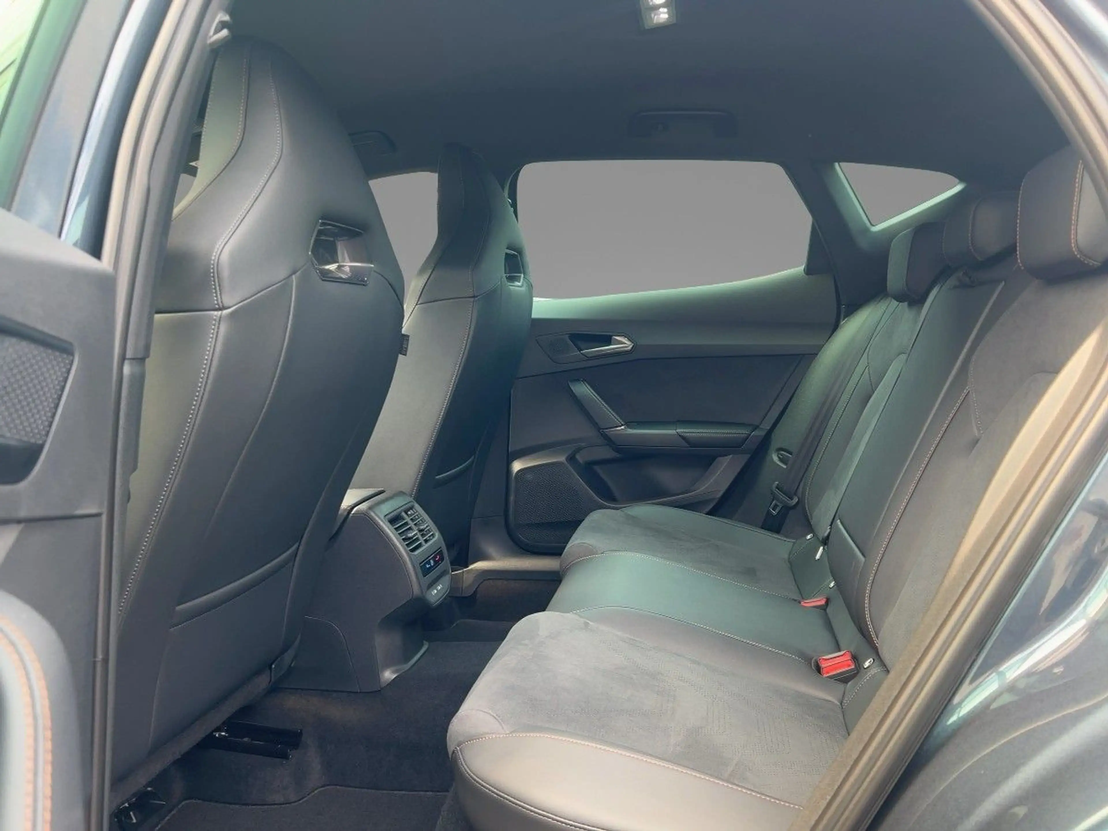 CUPRA Formentor VZ 2.0 TSI DSG Matrix AHK — photo 7