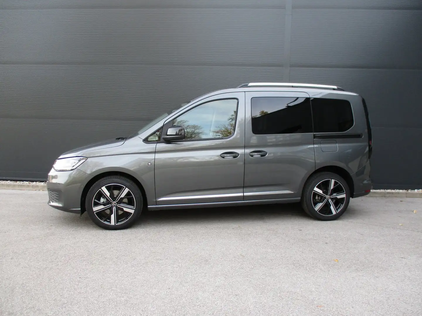 Volkswagen Caddy Style TDI Grau - 2