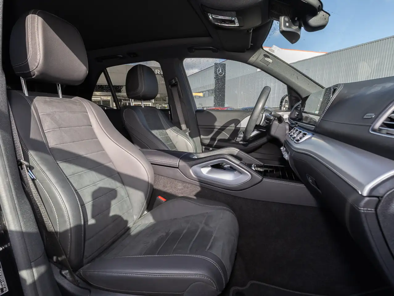 Mercedes-Benz GLE 400 e 4MATIC Pano HUD W-Paket ACC KeyLess 11