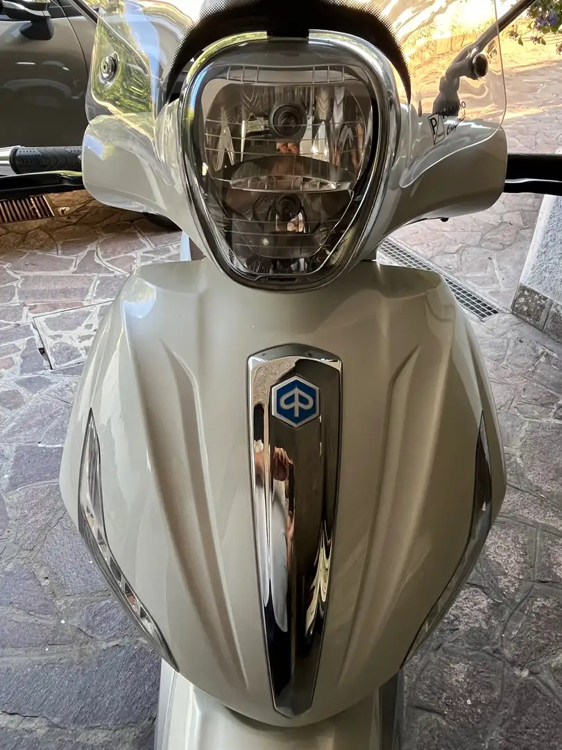 Piaggio Beverly 300 Bianco - 1