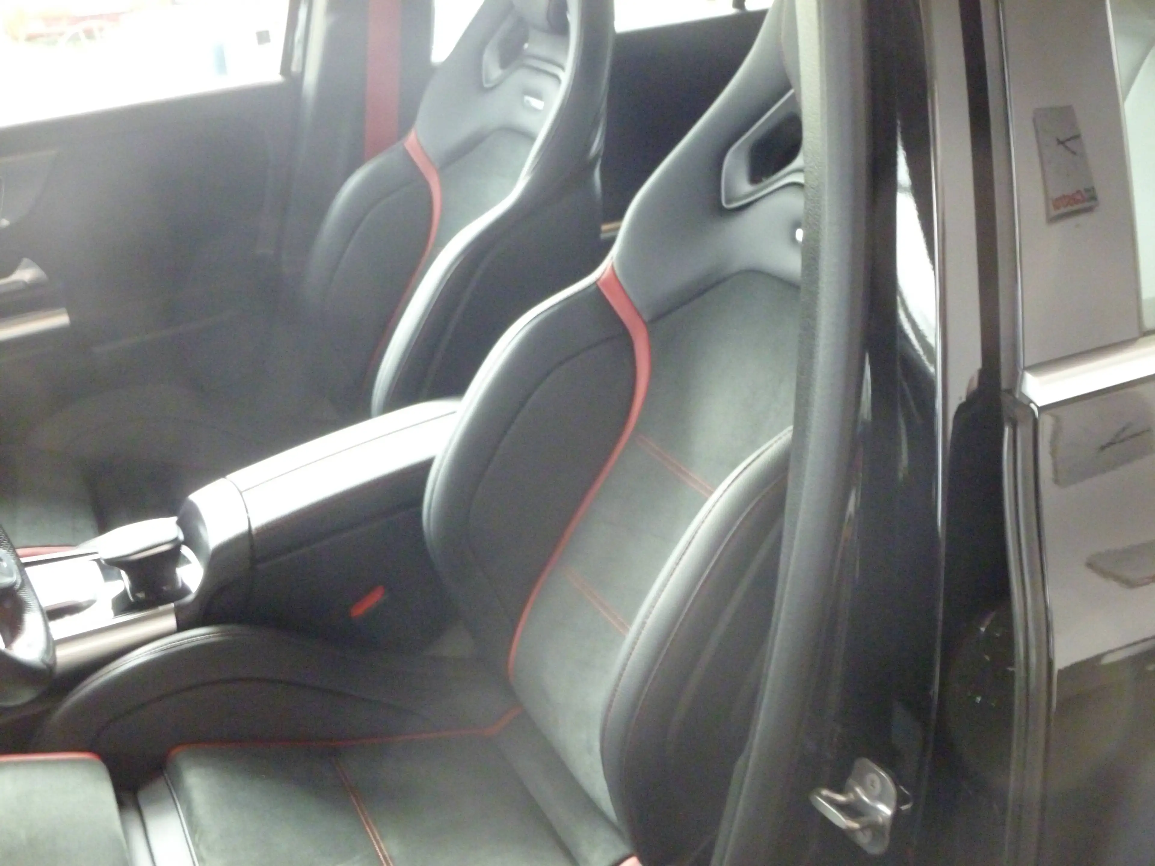 Mercedes-Benz GLA 35 AMG AMG GLA 35 4Matic LED Matrix — photo 4