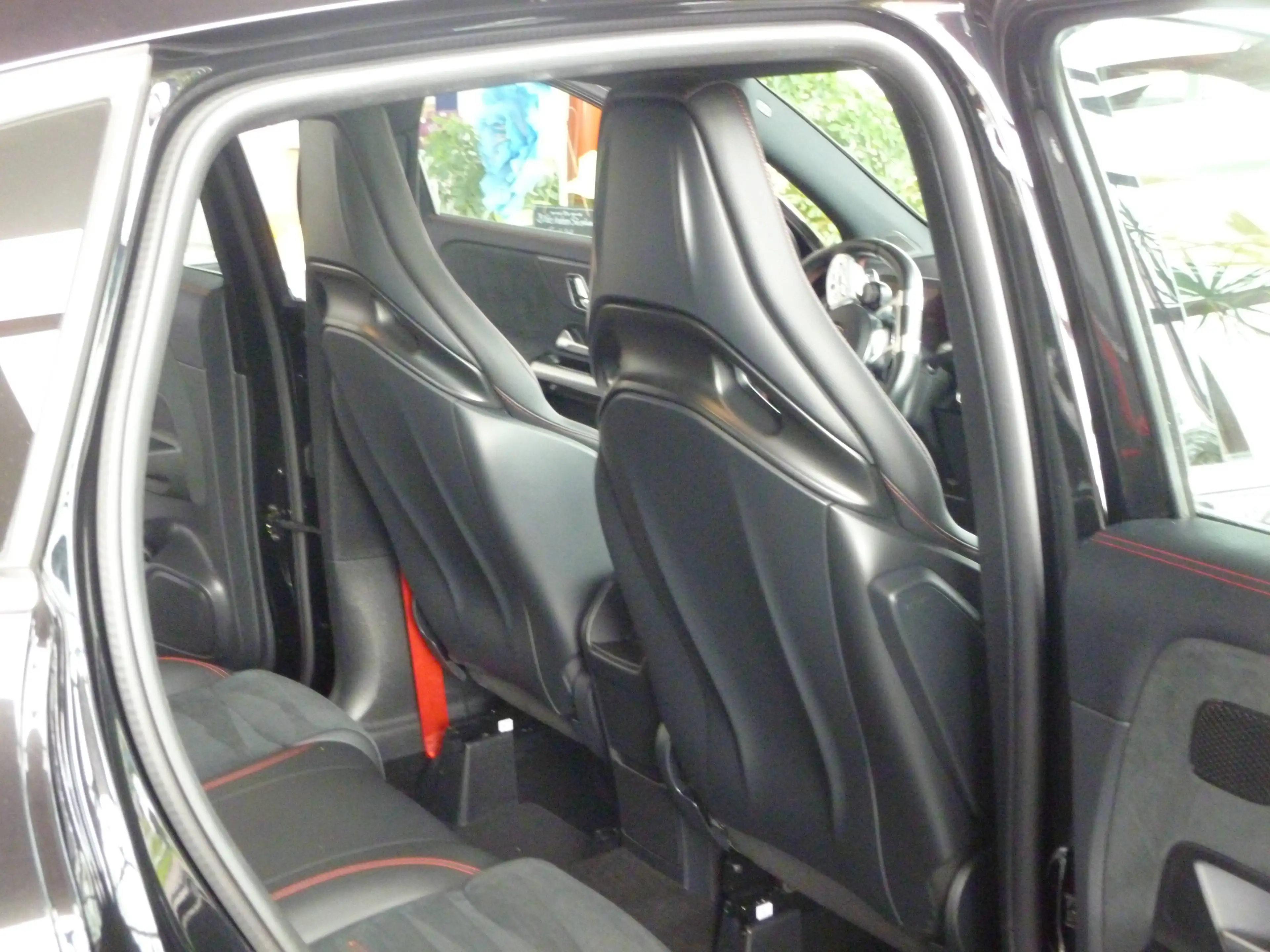 Mercedes-Benz GLA 35 AMG AMG GLA 35 4Matic LED Matrix — photo 13