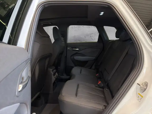Audi Q3 view 10