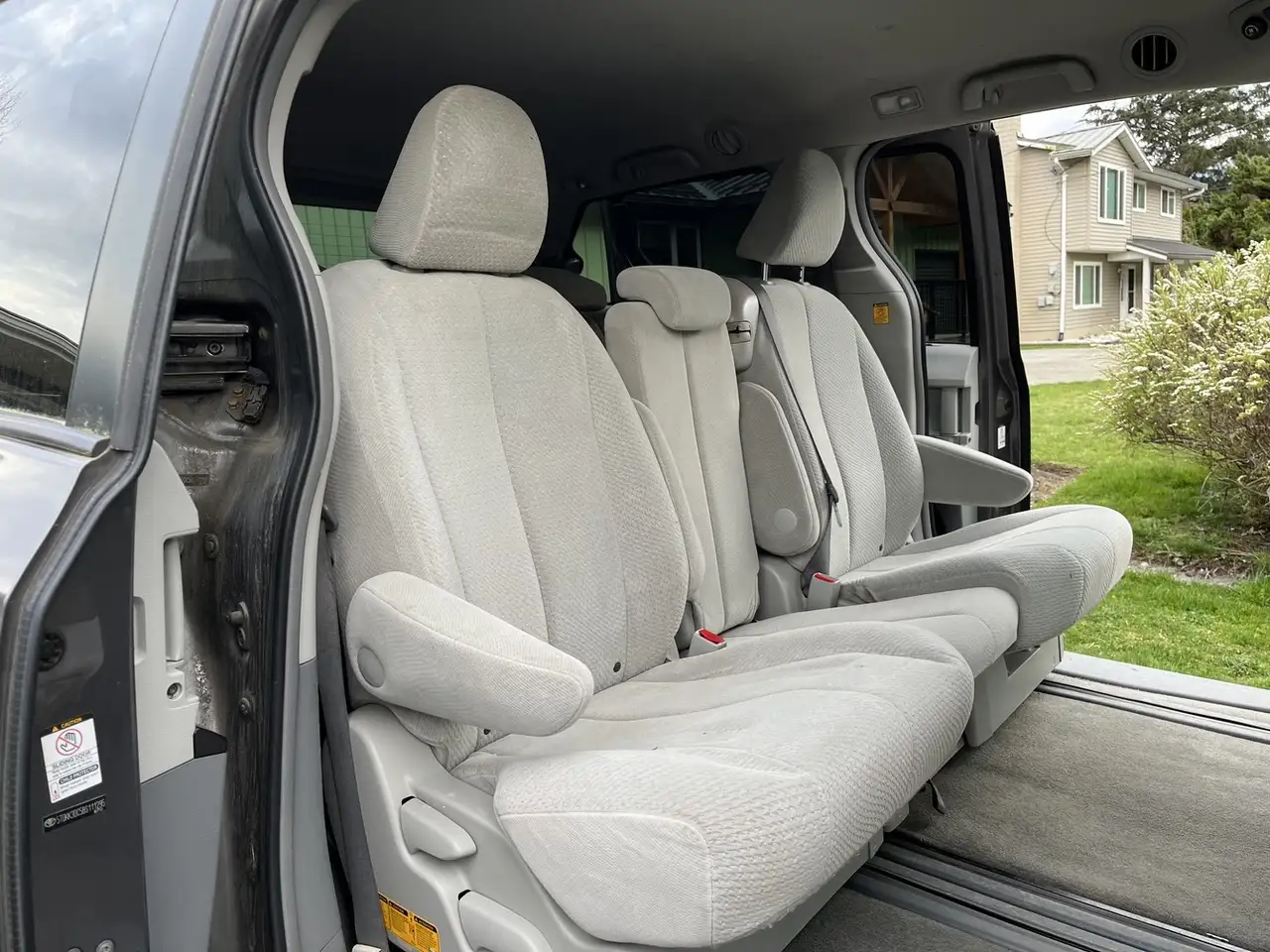 Toyota Sienna снимка Toyota Sienna