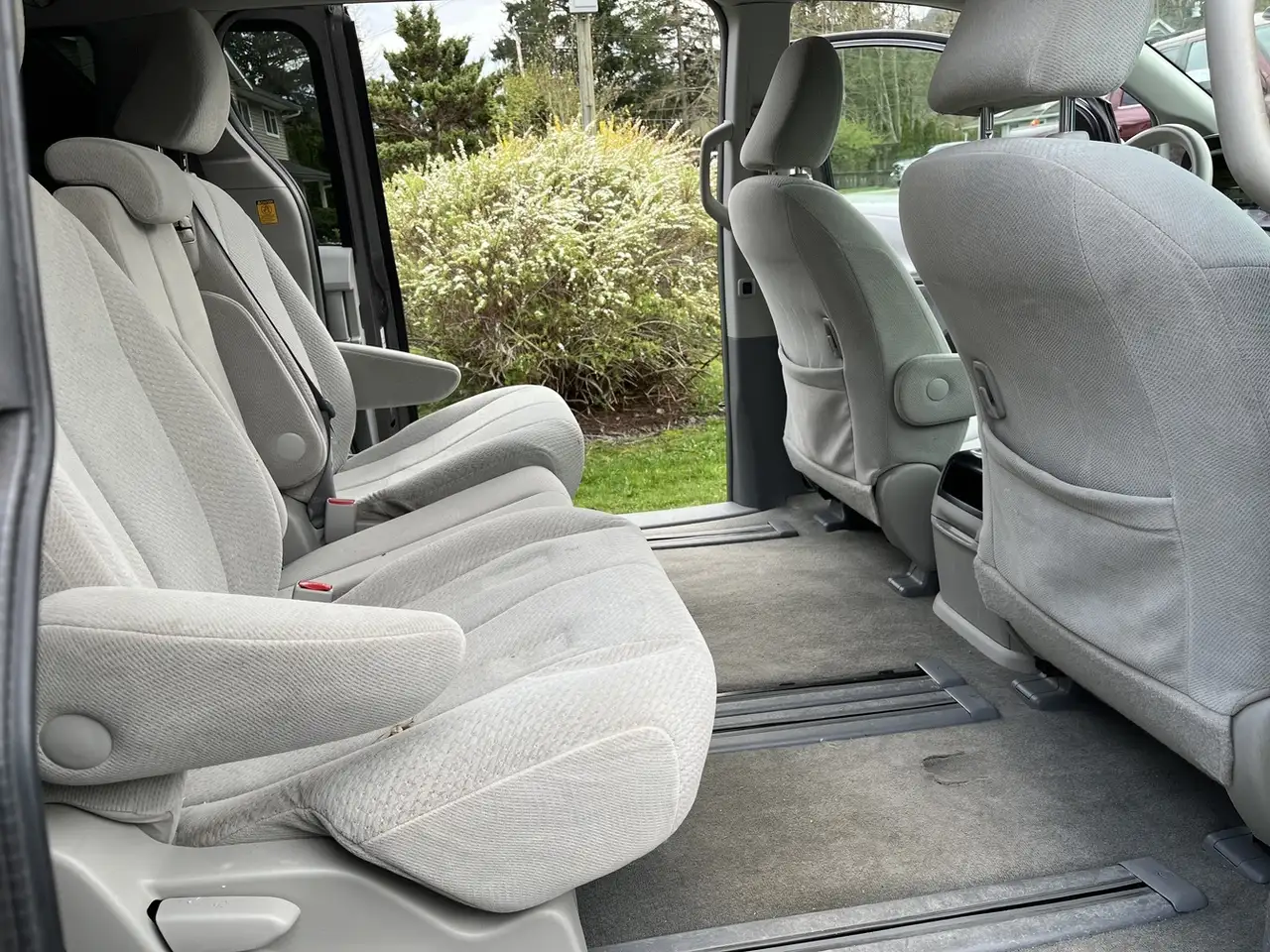 Toyota Sienna снимка Toyota Sienna