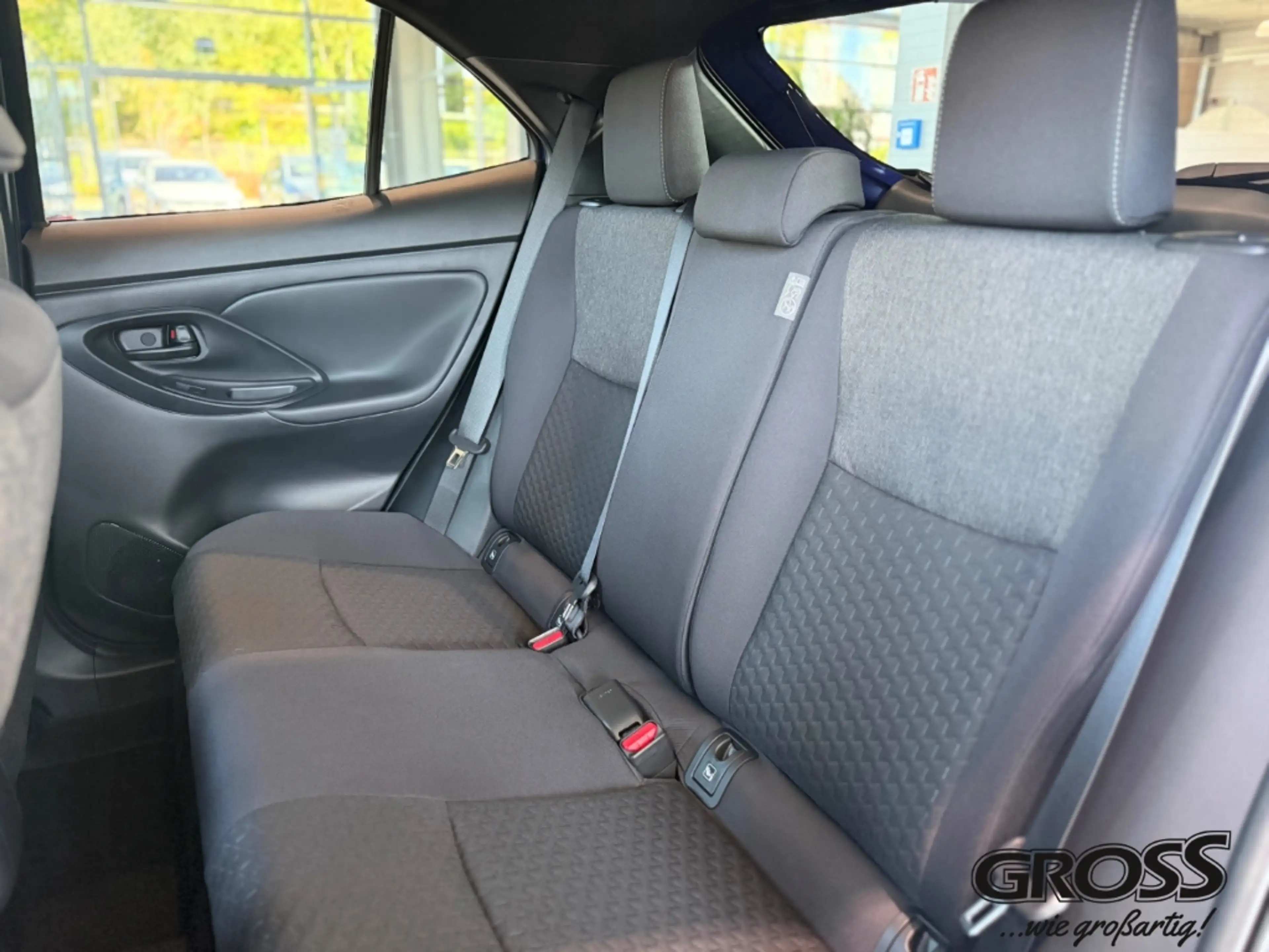Toyota Yaris Cross Hybrid / Safety / PDC / SHZ / Kamera — photo 12