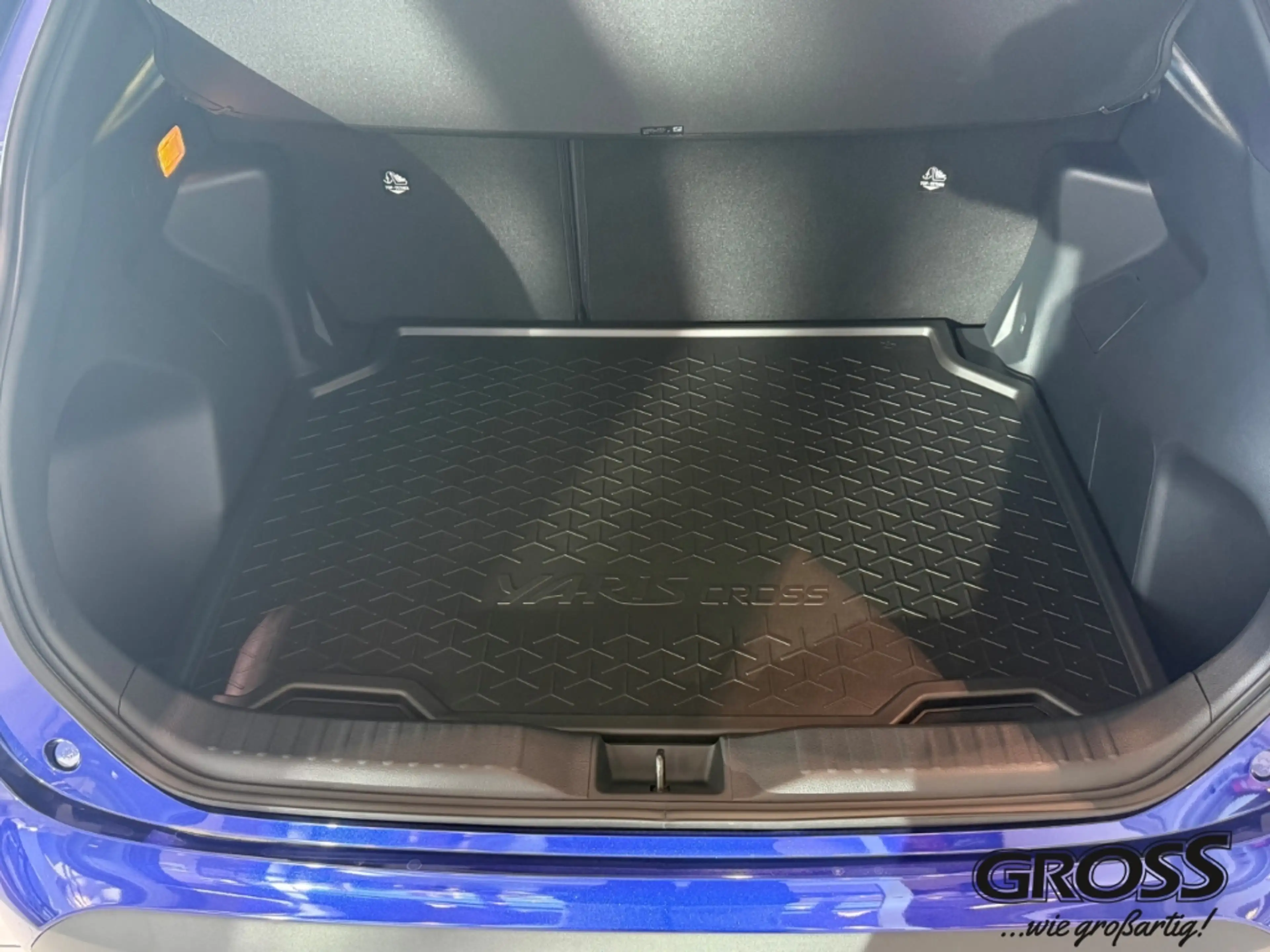 Toyota Yaris Cross Hybrid / Safety / PDC / SHZ / Kamera — photo 9