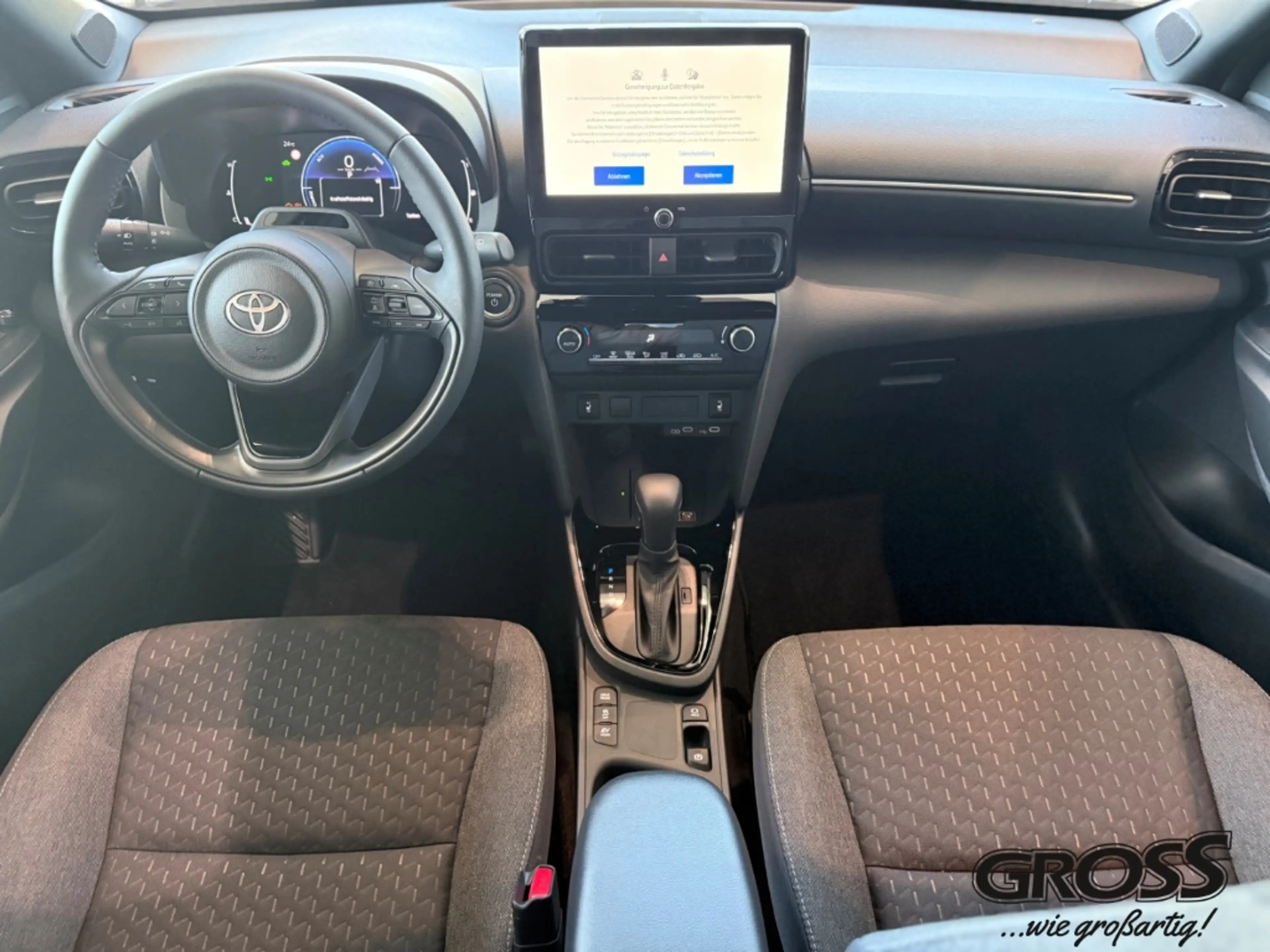 Toyota Yaris Cross Hybrid / Safety / PDC / SHZ / Kamera — photo 13