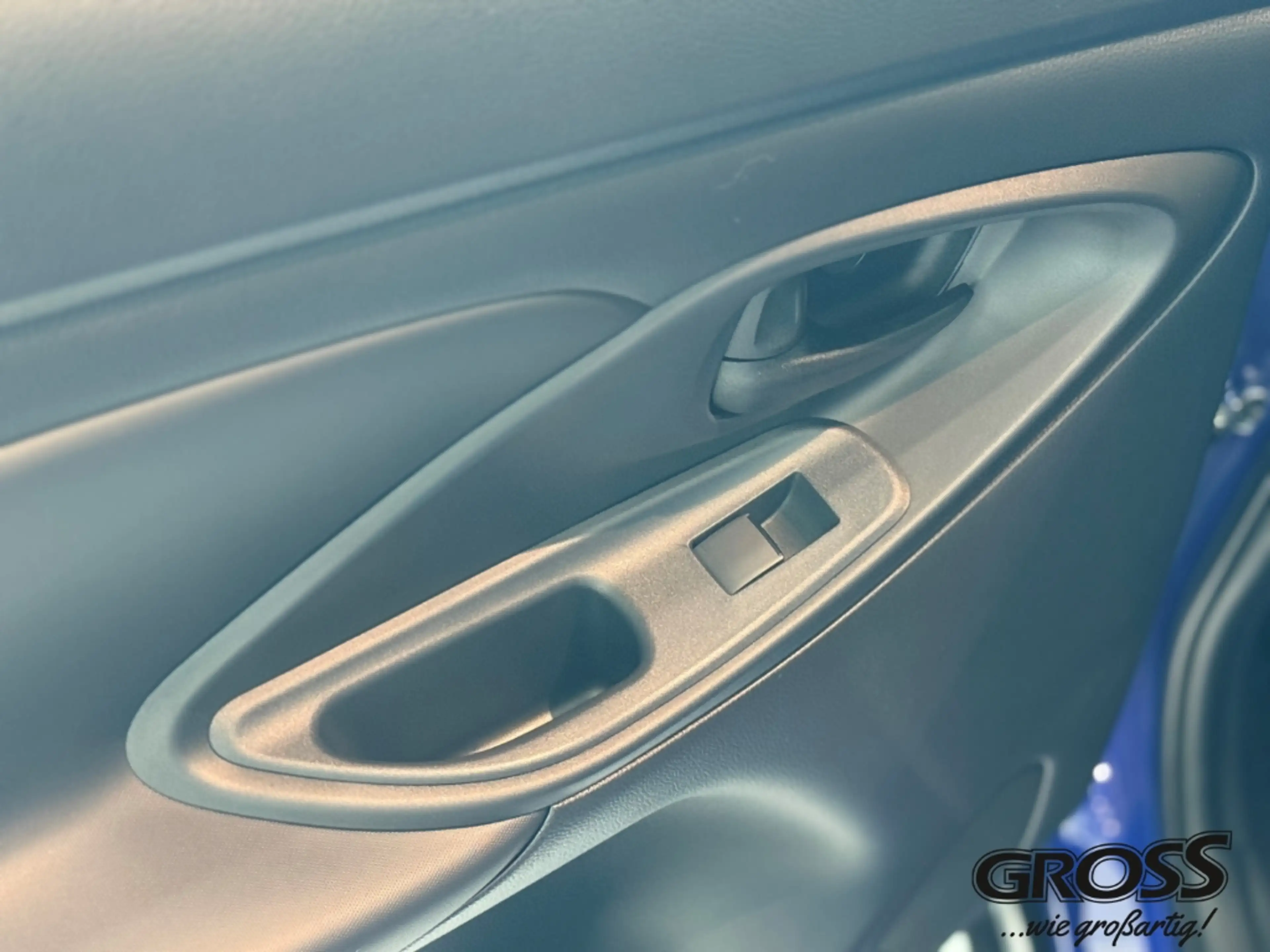 Toyota Yaris Cross Hybrid / Safety / PDC / SHZ / Kamera — photo 11