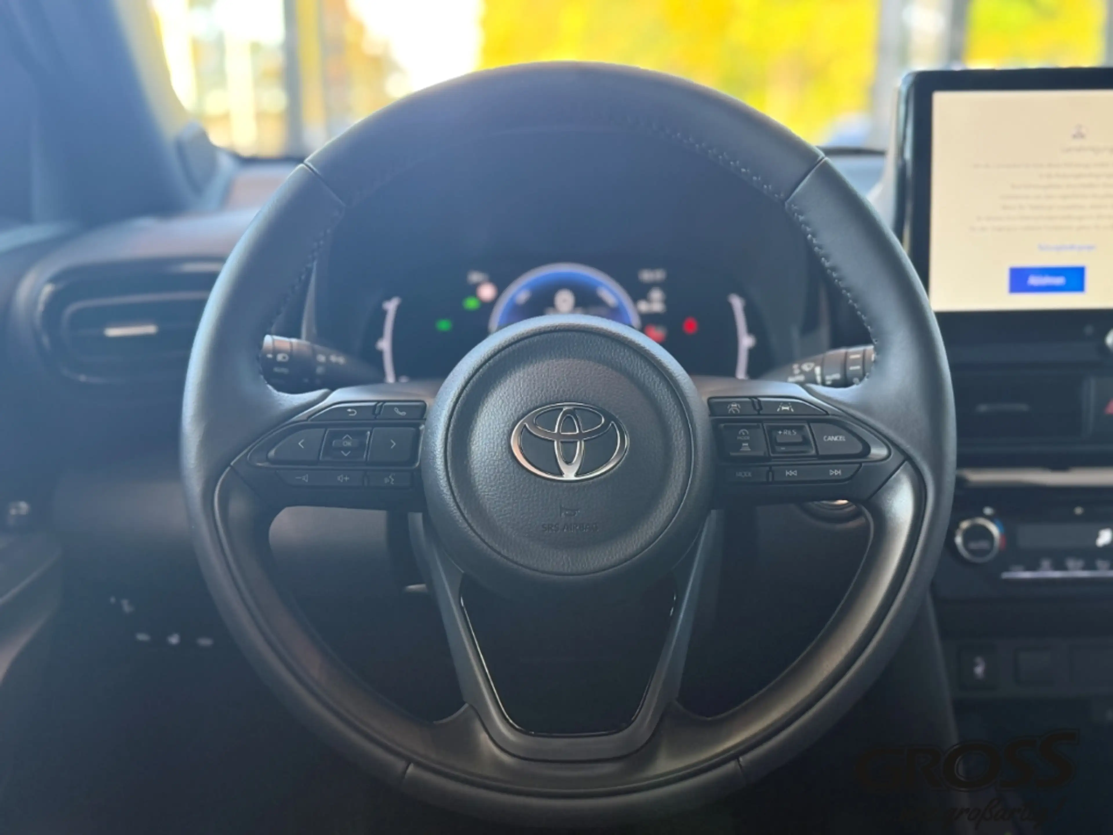 Toyota Yaris Cross Hybrid / Safety / PDC / SHZ / Kamera — photo 14