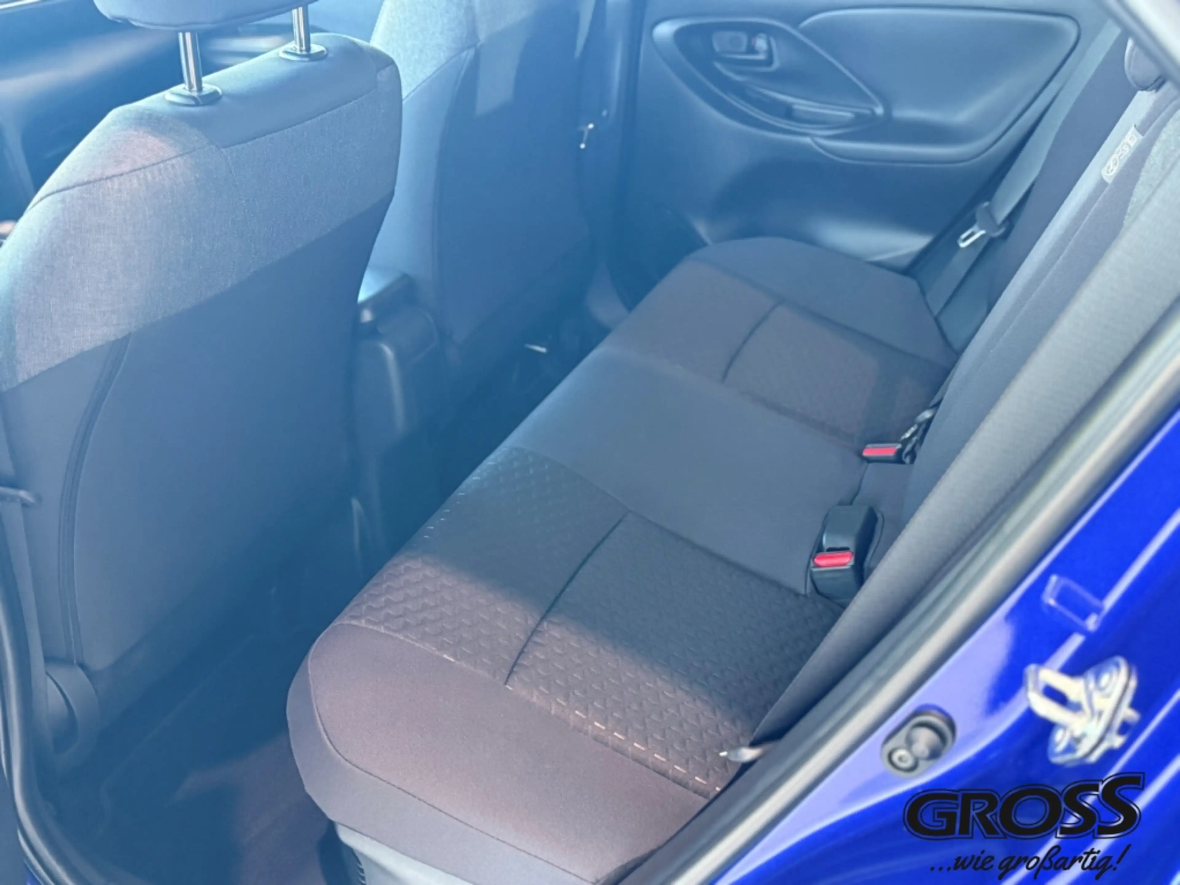 Toyota Yaris Cross Hybrid / Safety / PDC / SHZ / Kamera — photo 10