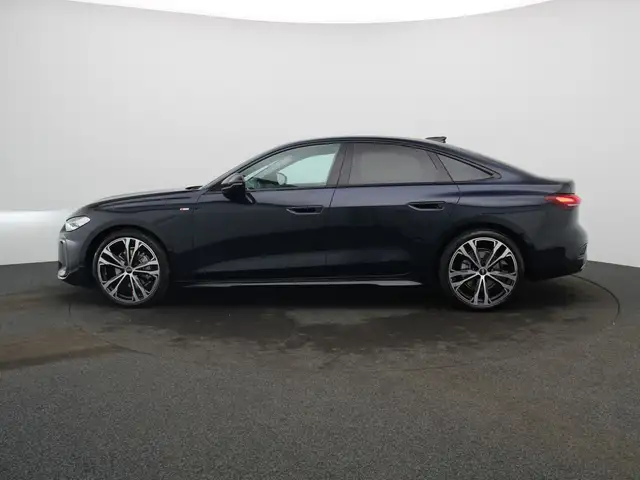 Audi A5 view 4