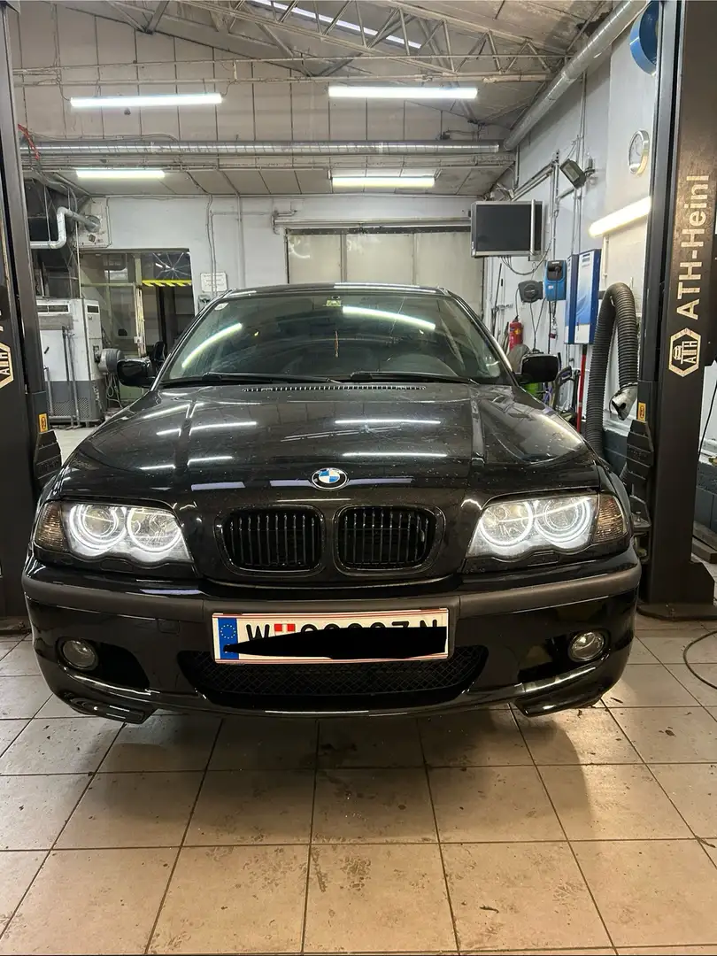 BMW 320 320d Schwarz - 1