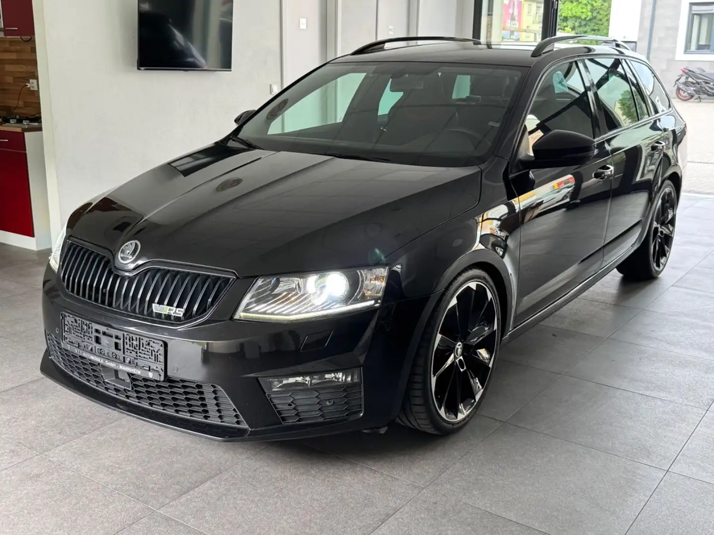 Skoda Octavia Combi RS Challenge DSG-BiXenon-Navi-PDC- Schwarz - 1