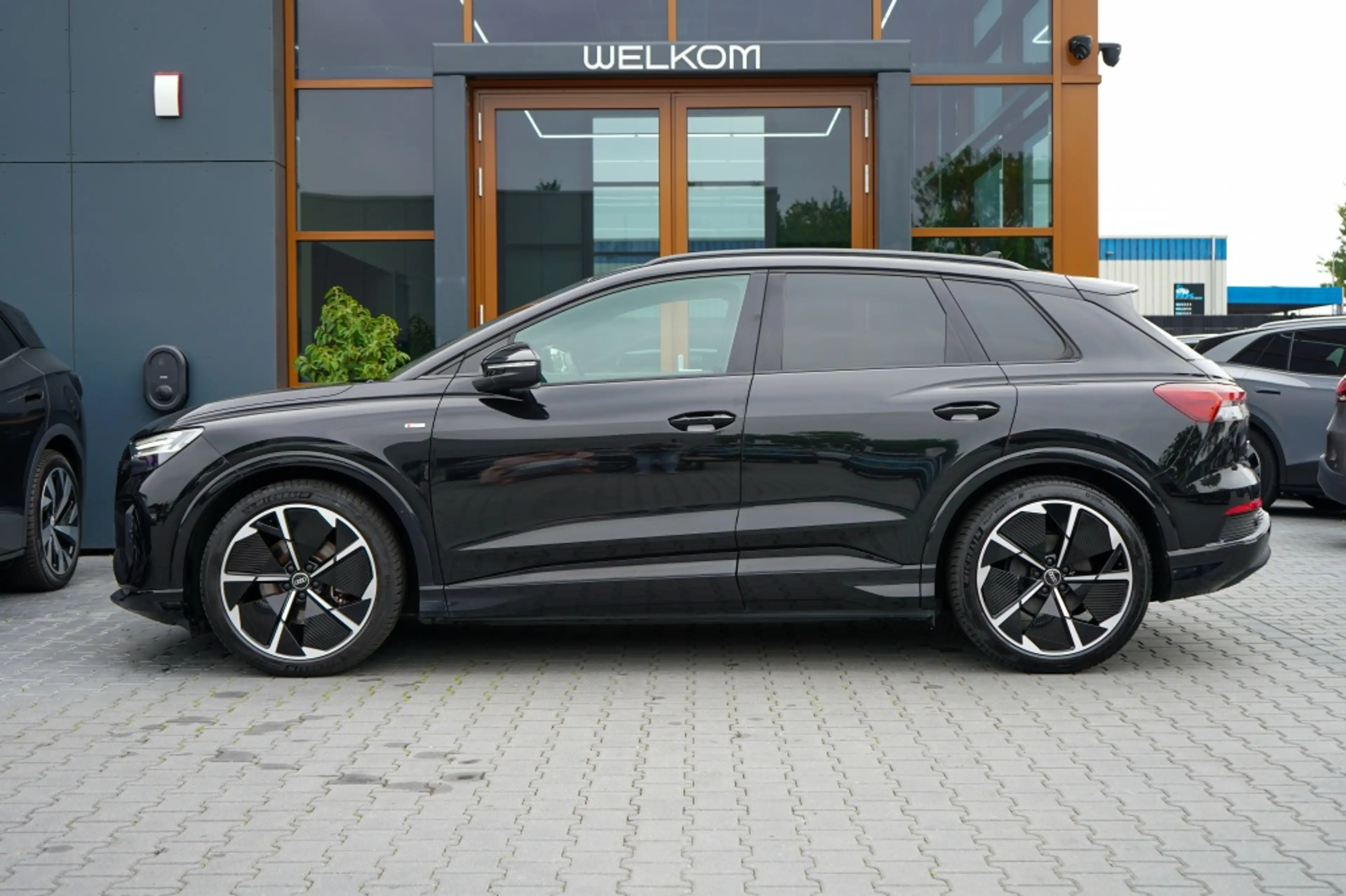Audi Q4 e-tron 35 L ed S Com 55 kWh | 93,59% SOH | 3X S-line | Ma — photo 2