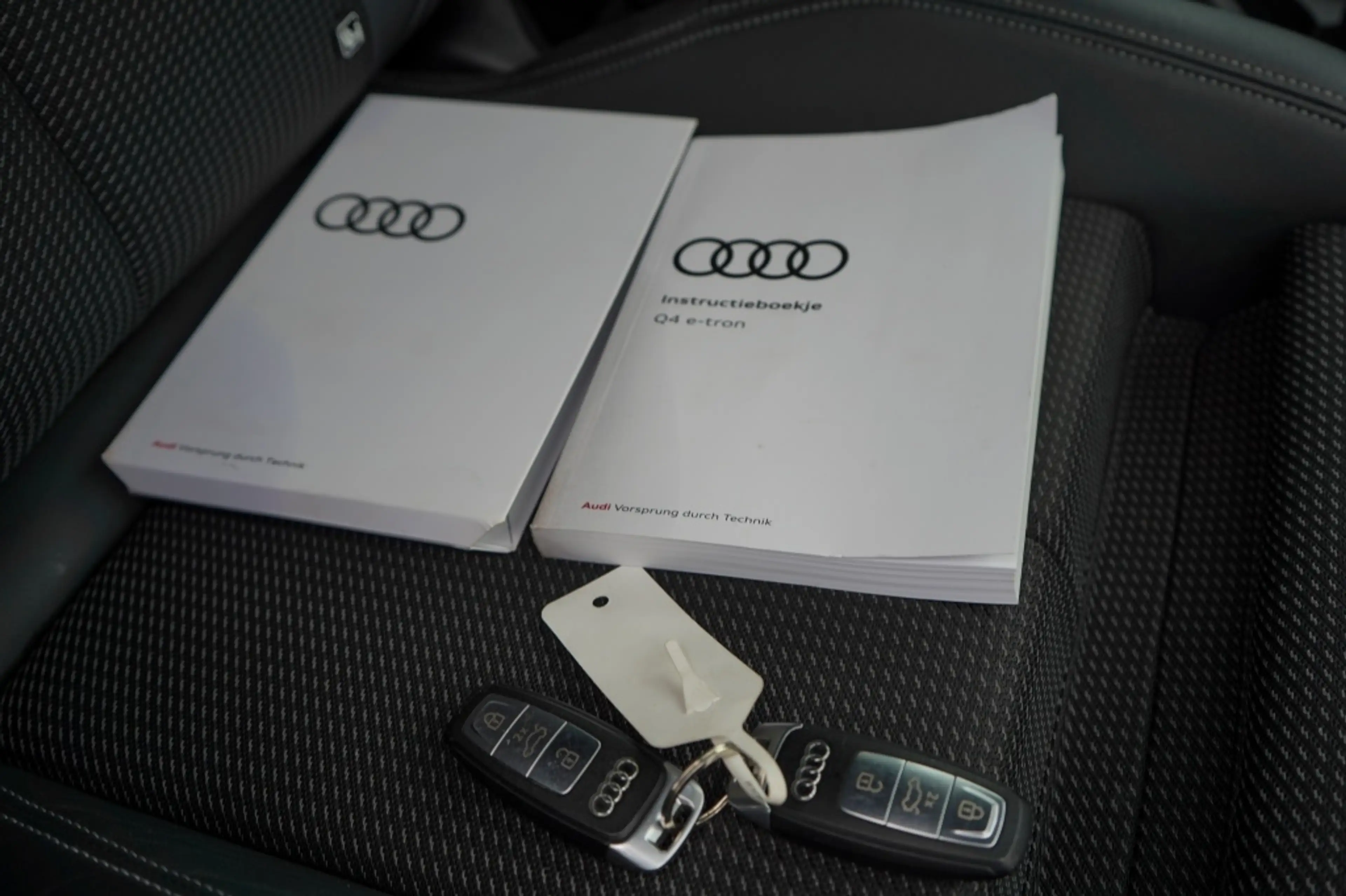 Audi Q4 e-tron 35 L ed S Com 55 kWh | 93,59% SOH | 3X S-line | Ma — photo 8