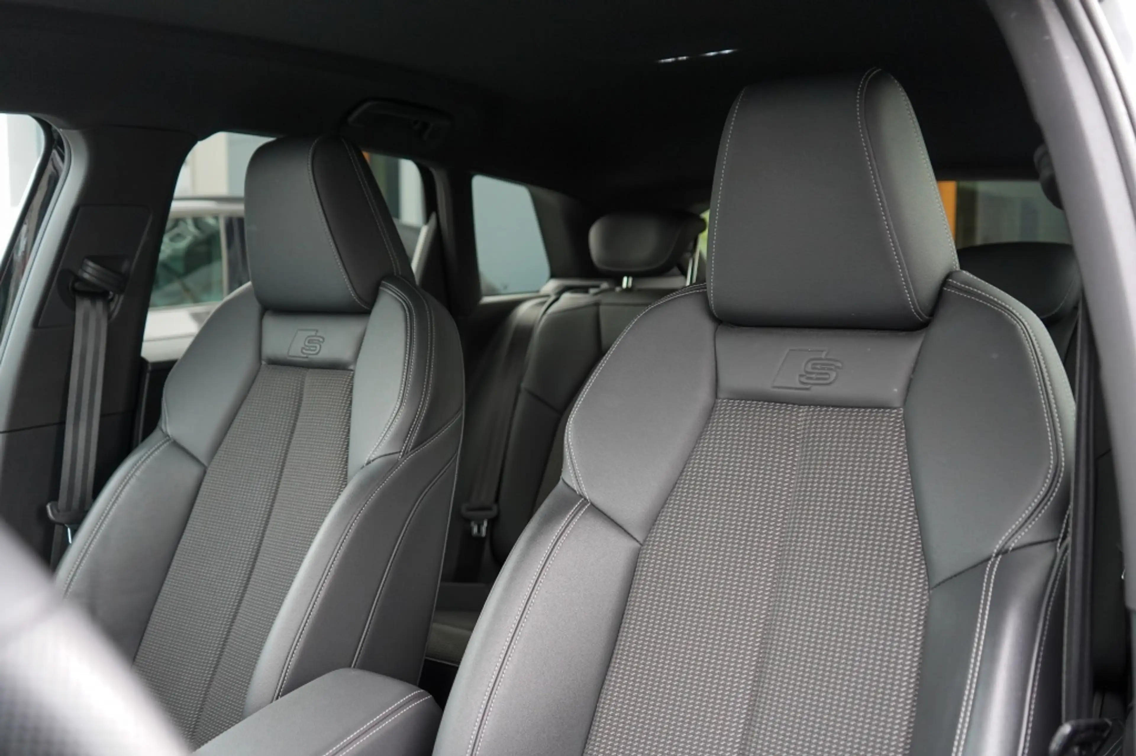 Audi Q4 e-tron 35 L ed S Com 55 kWh | 93,59% SOH | 3X S-line | Ma — photo 6