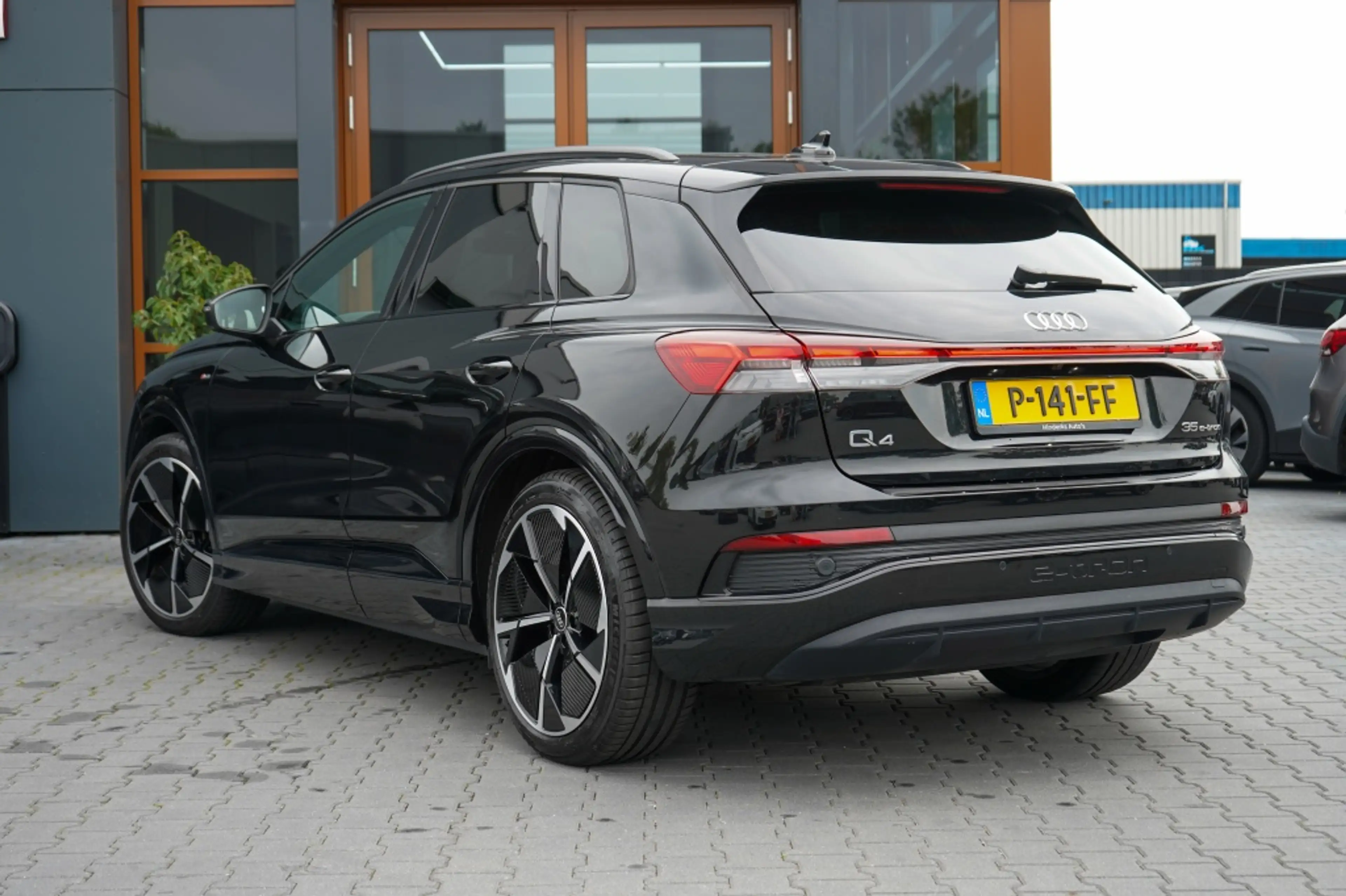 Audi Q4 e-tron 35 L ed S Com 55 kWh | 93,59% SOH | 3X S-line | Ma — photo 3