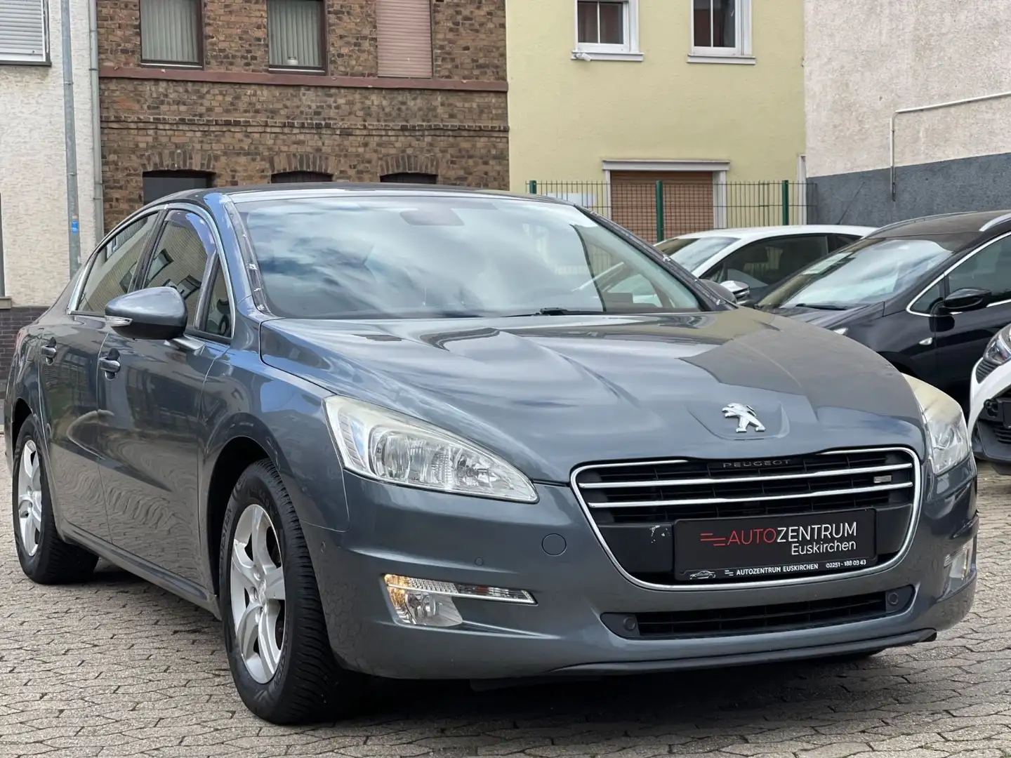 Peugeot 508 Active HUD | Autom. | Navi | Tempo | Checkh. Šedá - 1