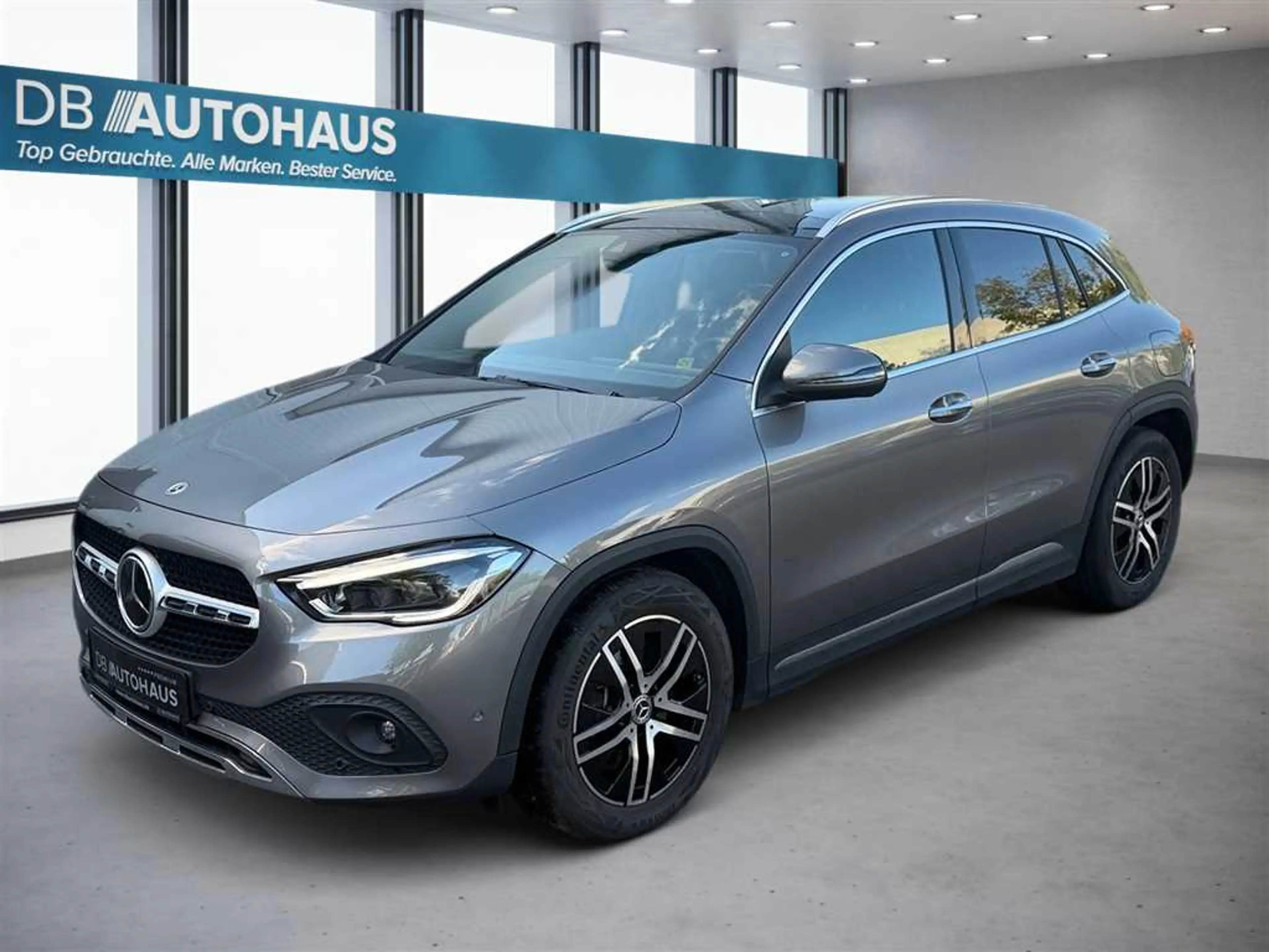 Mercedes-Benz GLA 250 DCT