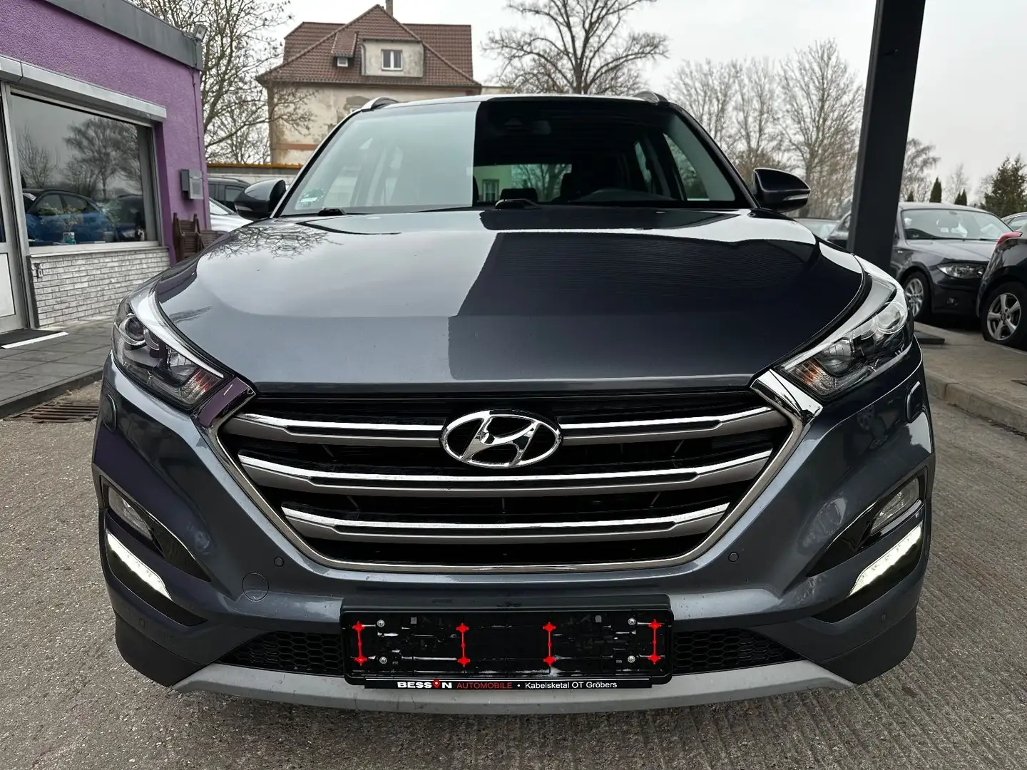 Hyundai TUCSON Style 2WD  "AHK"PDC"SHZ"KAMERA"NAVI"HU/AU Gris - 2