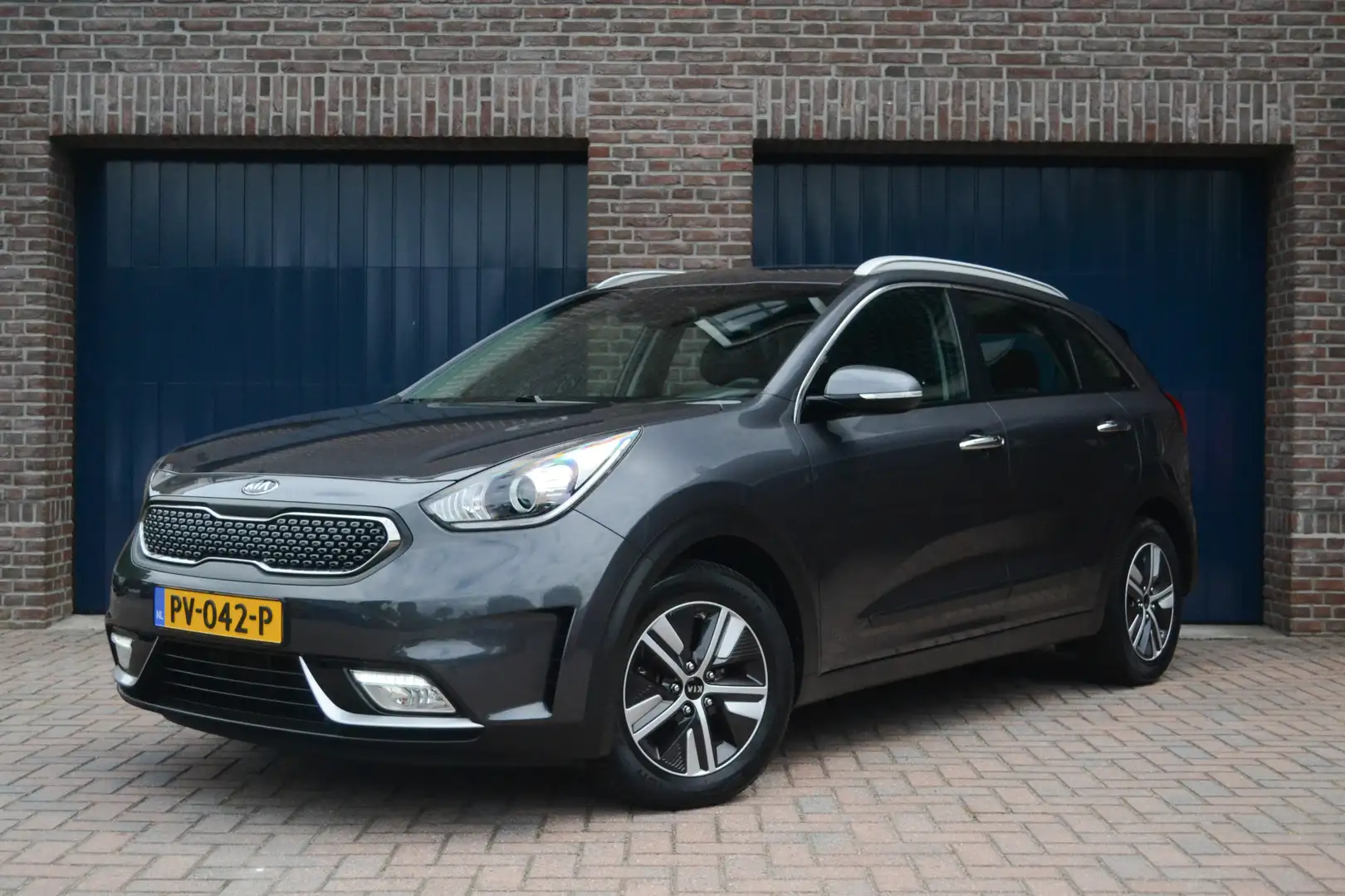 Kia Niro 1.6 GDi Hybrid DynamicLine | Camera | Carplay/Anro Grijs - 1