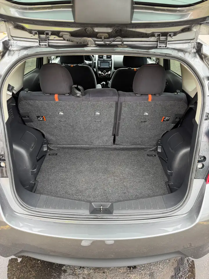 Nissan Note fotografie Nissan Note