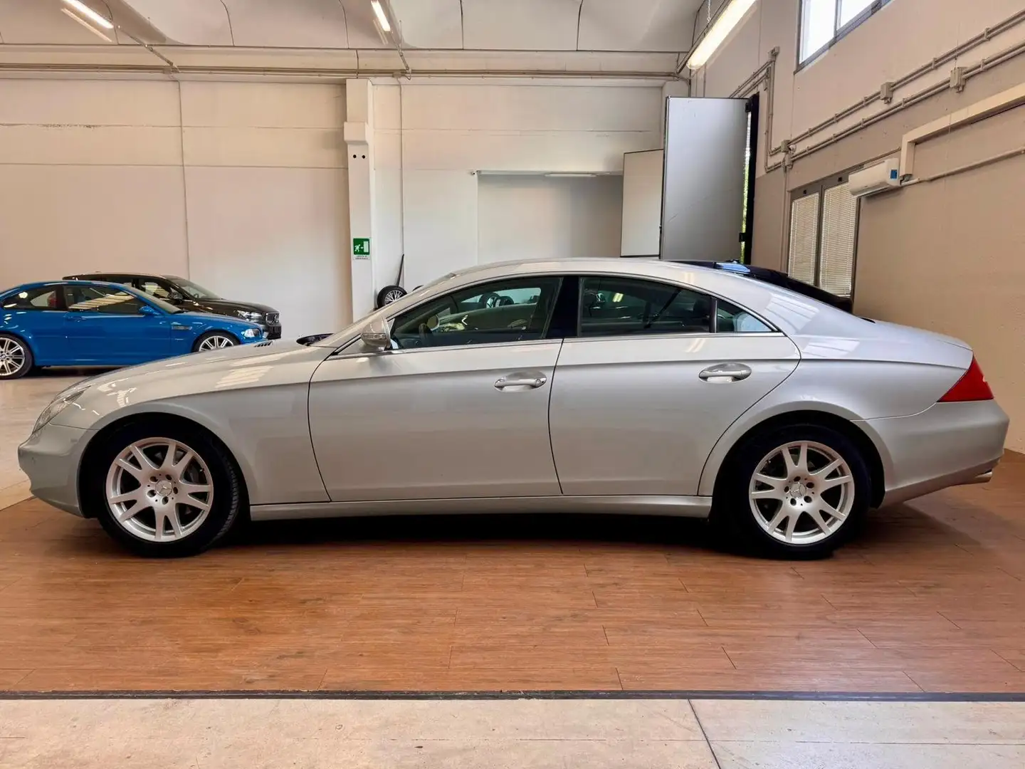 Mercedes-Benz CLS 320 cdi V6 224cv 1 PROP. PERFETTA TENUTA MANIACALMENTE Zilver - 2