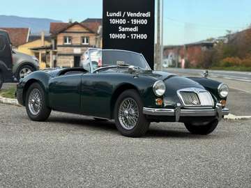 A 1600 4 cylindres 1.6L, 80 ch.