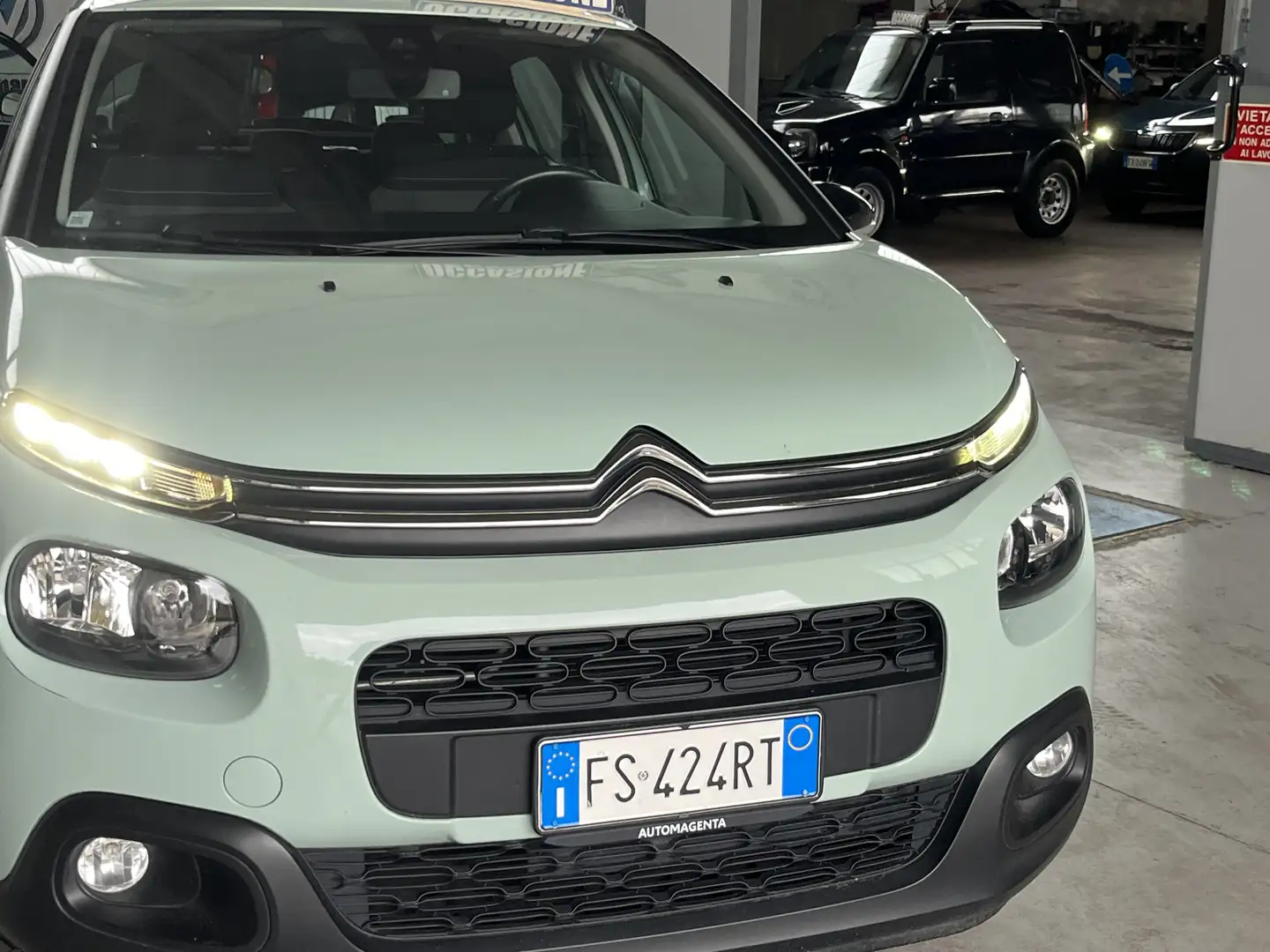 Citroen C3 C3 1.2 puretech Feel s OK NEOPATENTATI Groen - 1