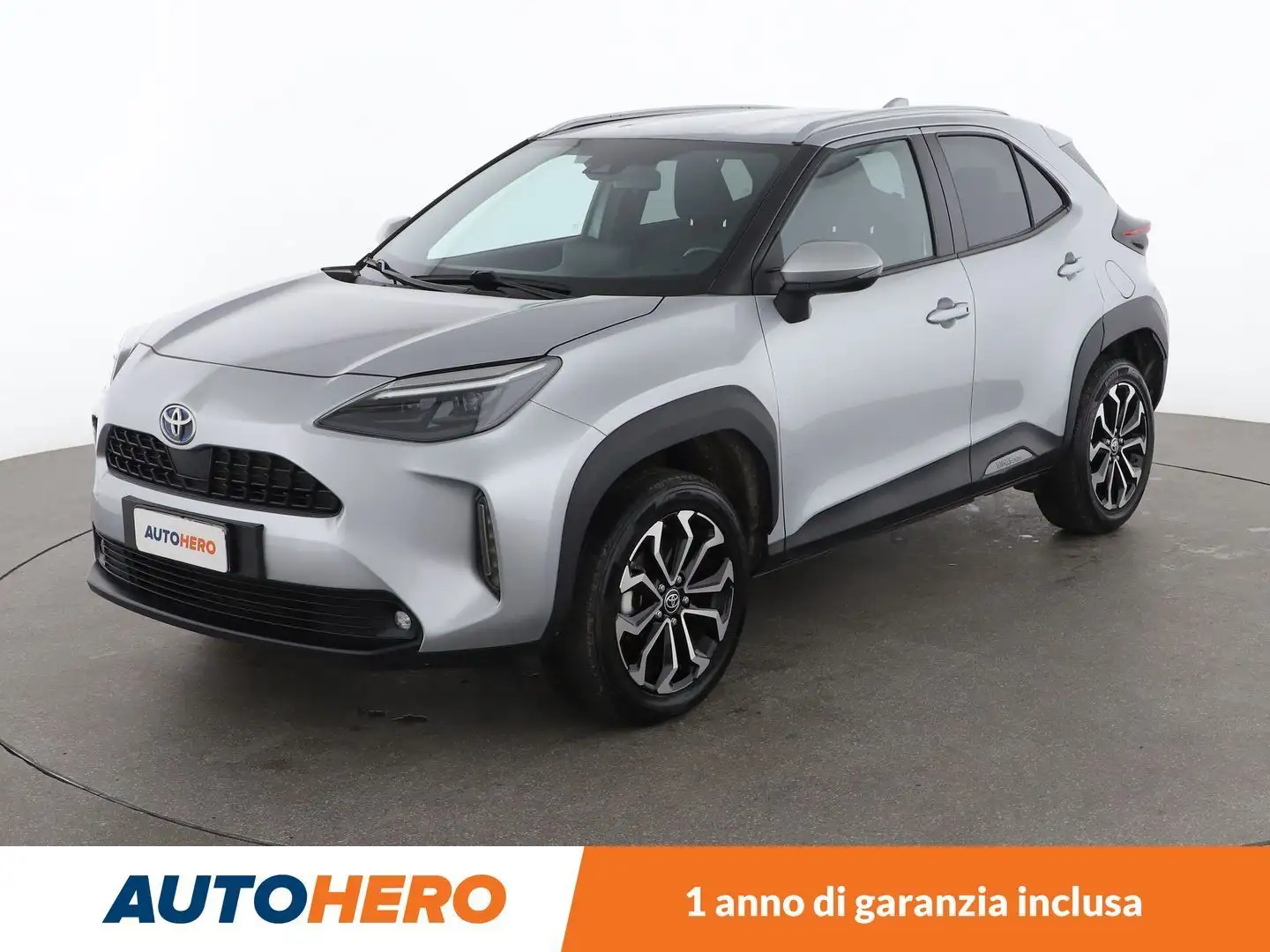 Toyota Yaris Cross 1.5 Hybrid Trend FHEV Argento - 1