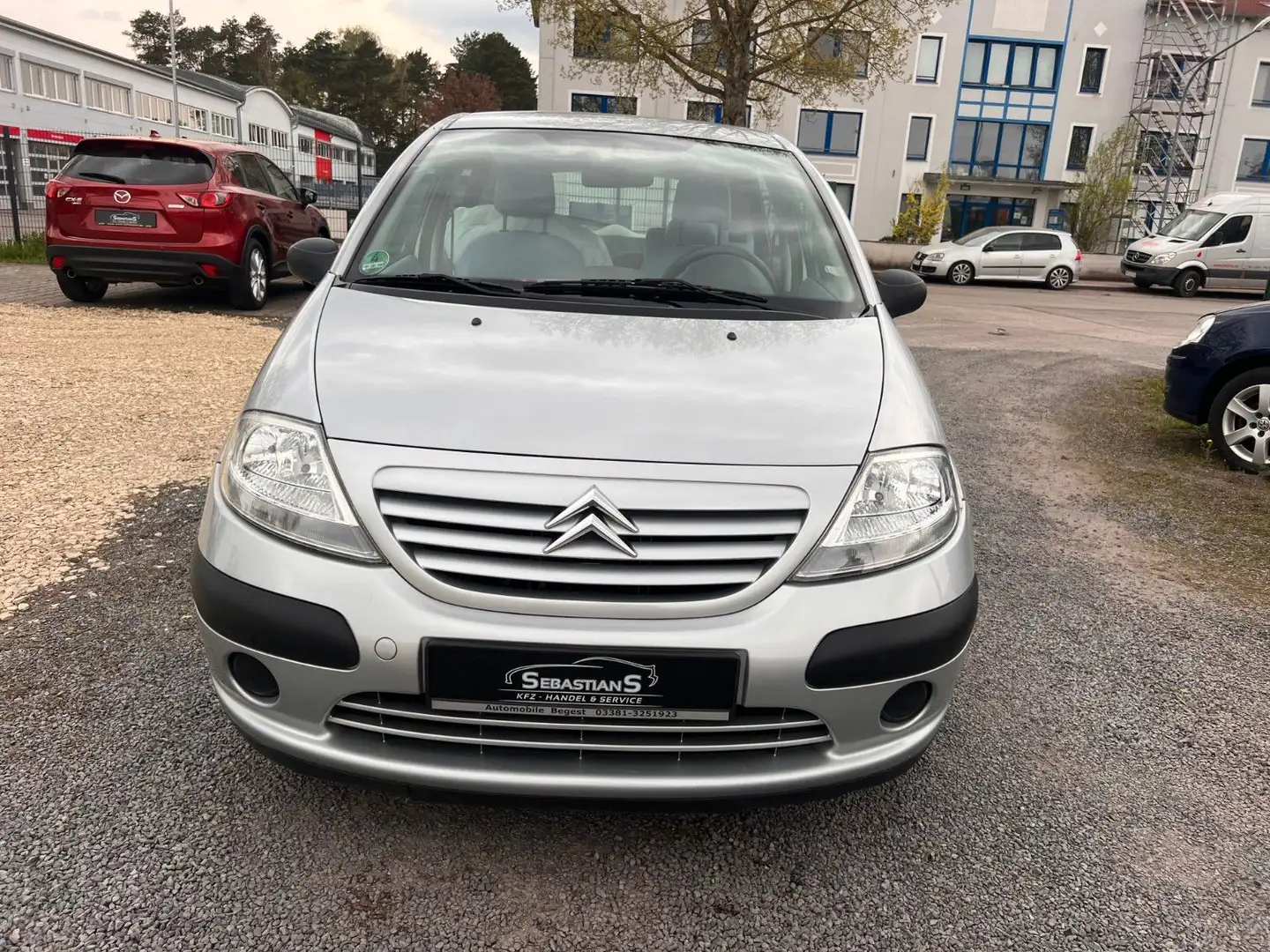 Citroen C3 1.4 Confort Klima el.Fenster Tüv + Insp. neu Silber - 2