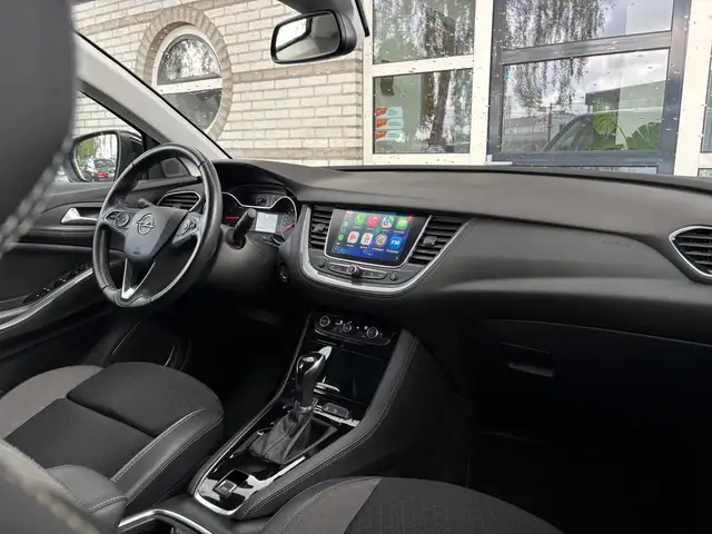 Opel Grandland X view 17