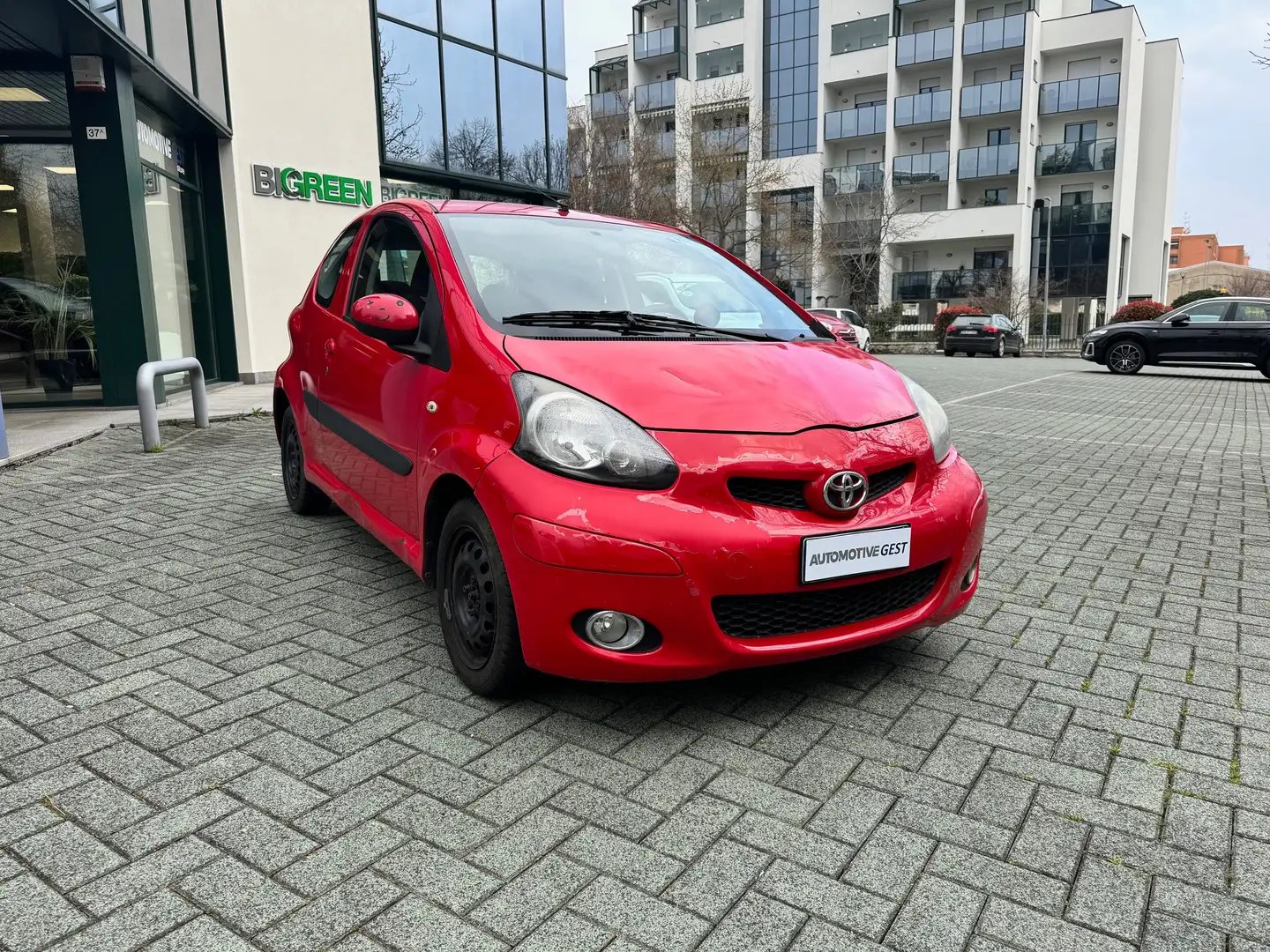 Toyota Aygo 3p 1.0 Now Red Edition Rot - 2
