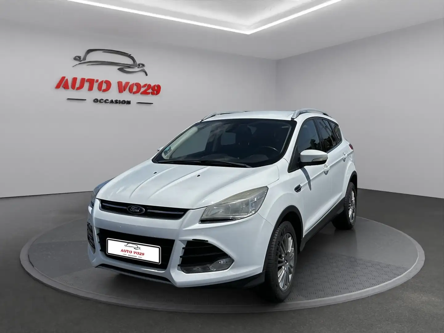Ford Kuga 20. TDCI 115CH FAP TITANIUM Blanc - 1