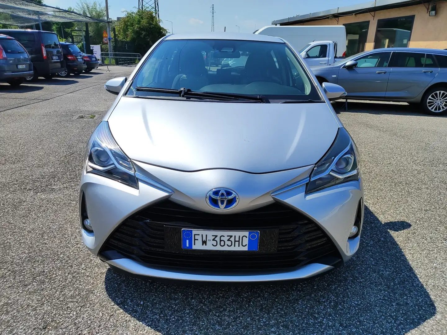 Toyota Yaris III 5p 1.5h Active my18 Argento - 1