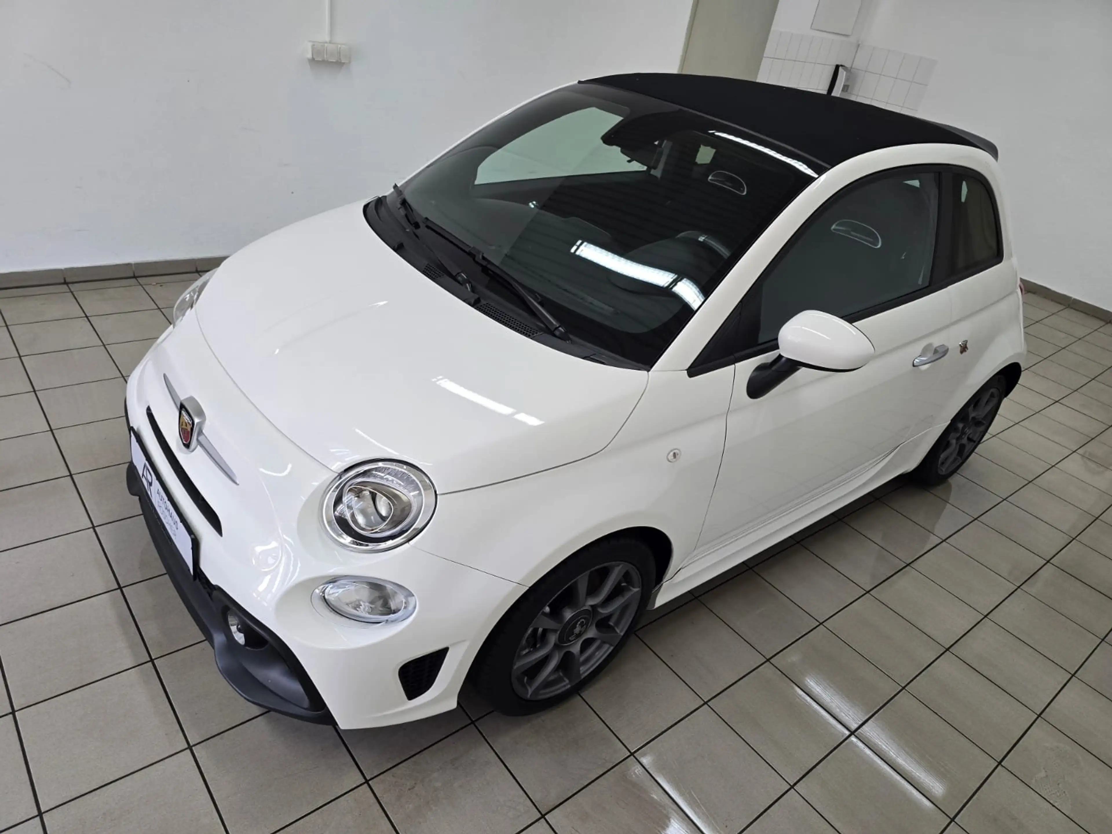 Abarth 595C Sportbagas Sportsitze Carplay Sonderlack — photo 6