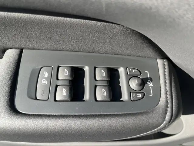 Volvo XC60 T6 Twin Engine Plug-In Hybrid AWD Ansicht 5
