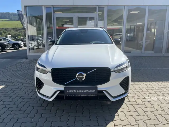 Volvo XC60 T6 Twin Engine Plug-In Hybrid AWD Ansicht 2