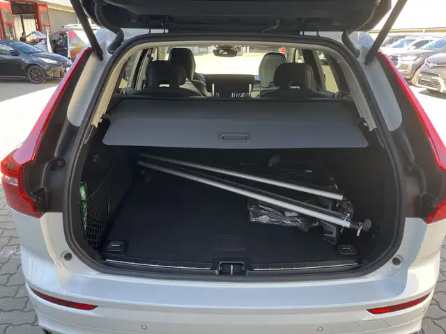 Volvo XC60 T6 Twin Engine Plug-In Hybrid AWD Ansicht 28