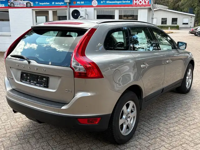 Volvo XC60 view 7