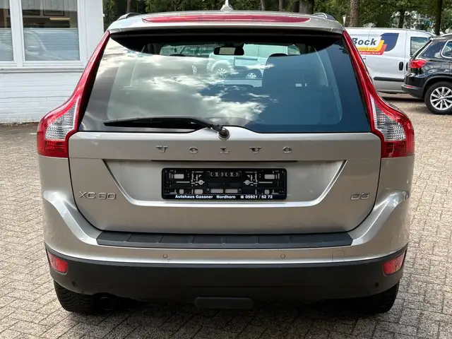 Volvo XC60 view 6