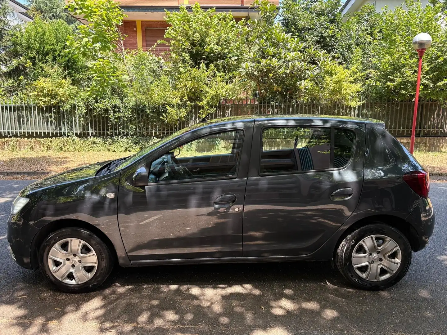 Dacia Sandero Streetway 1.0 SCe 75 CV S&S Comfort Grigio - 2