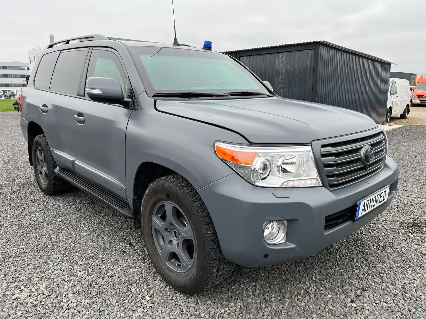 Toyota Land Cruiser 200SHIELD*VR9/B7*TACTICAL*GEPANZERT Gris - 2