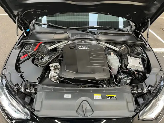 Audi A4 view 12