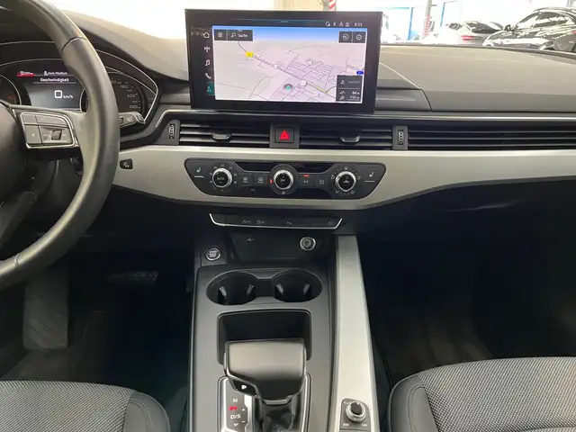 Audi A4 view 15
