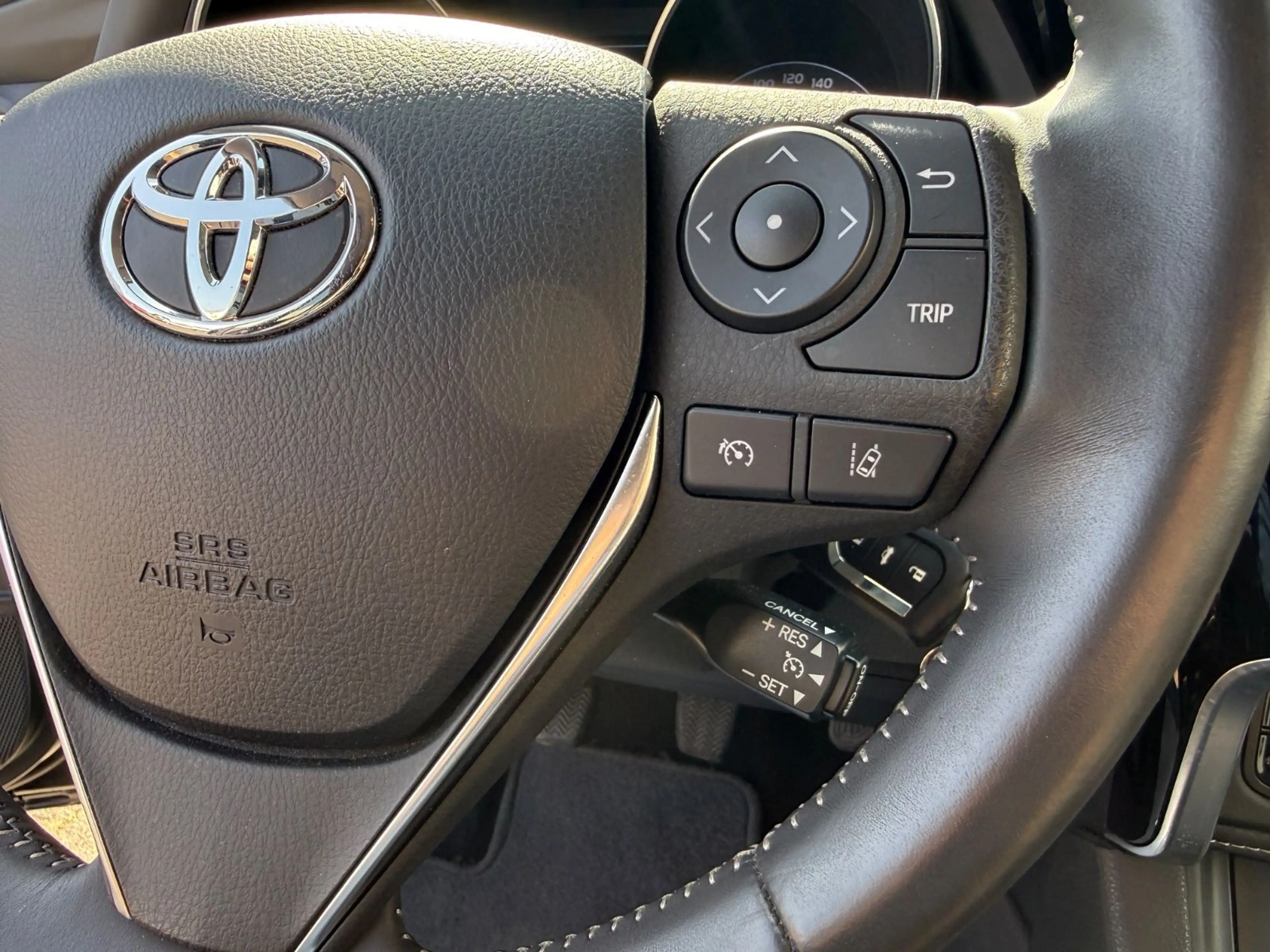 Toyota Auris Design Edition KAMERA/NAVI/KLIMA/SHZ/2HAND — photo 15