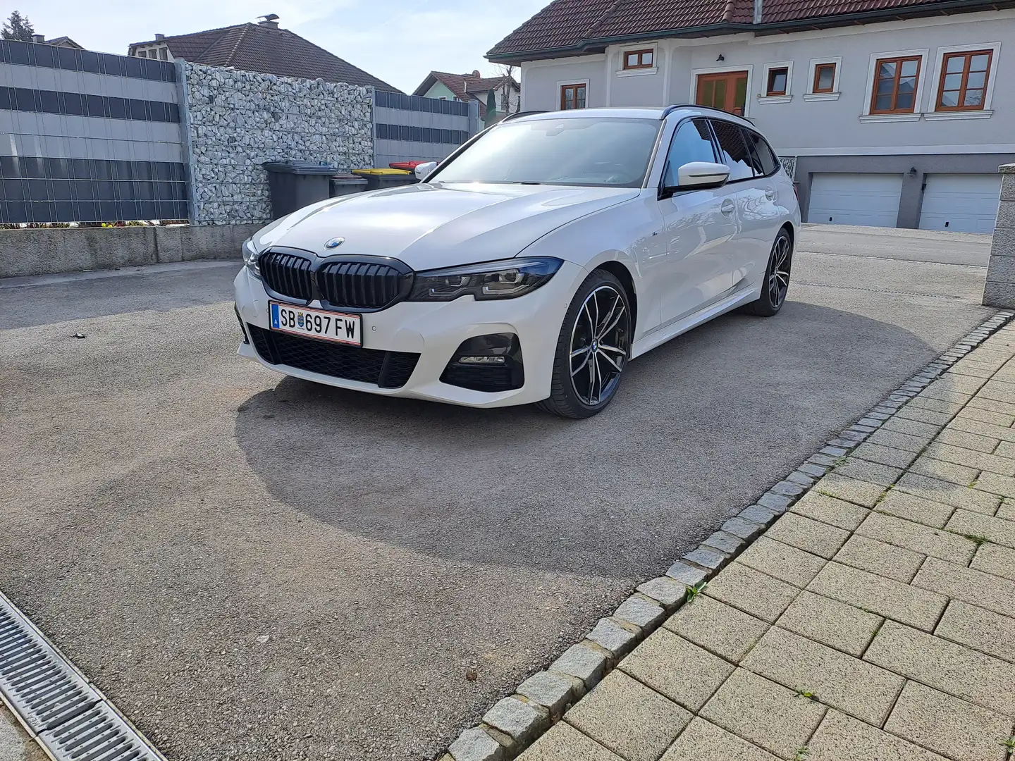 BMW 318 318d Touring M Sport Aut. Weiß - 1