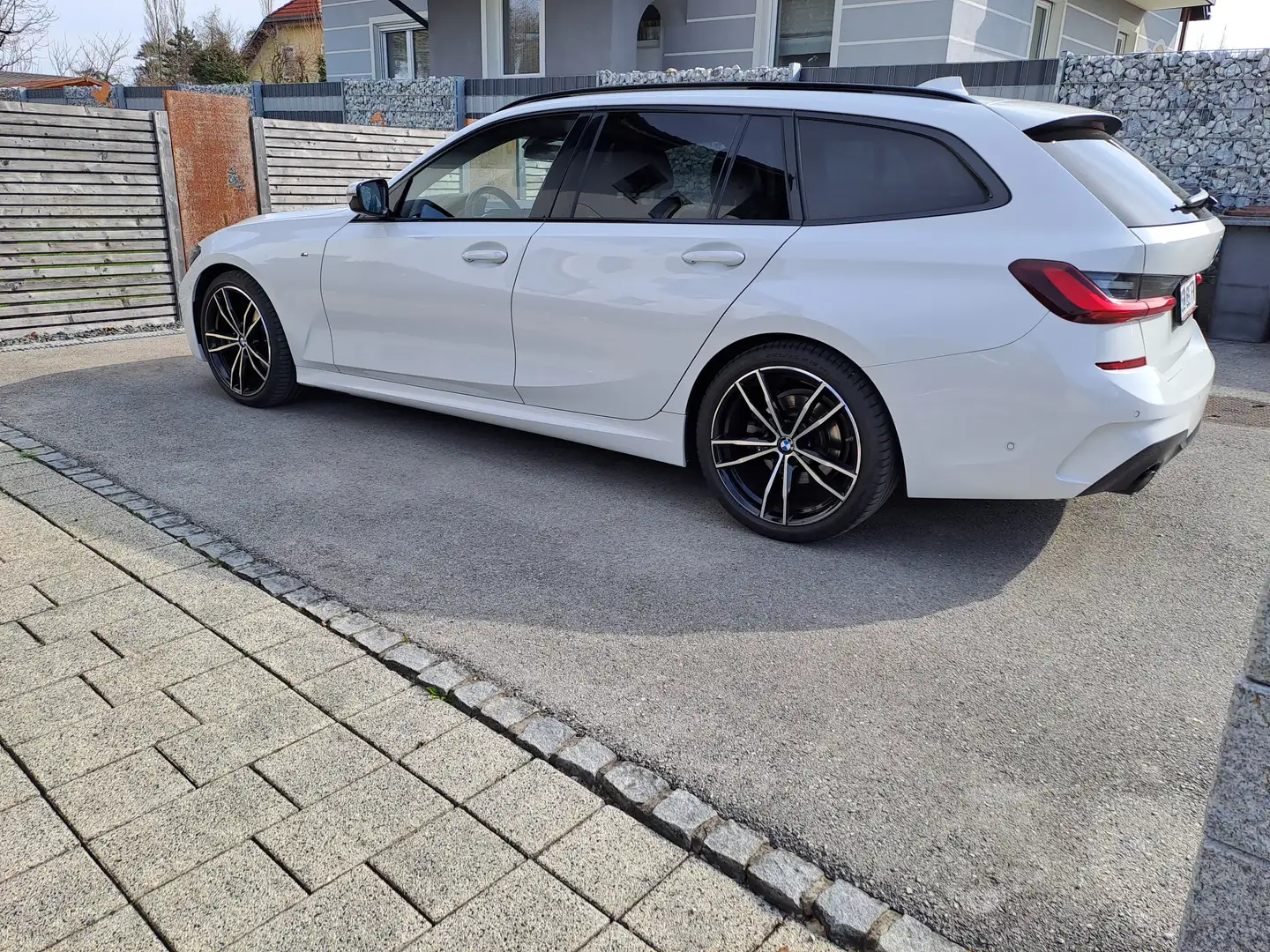 BMW 318 318d Touring M Sport Aut. Weiß - 2